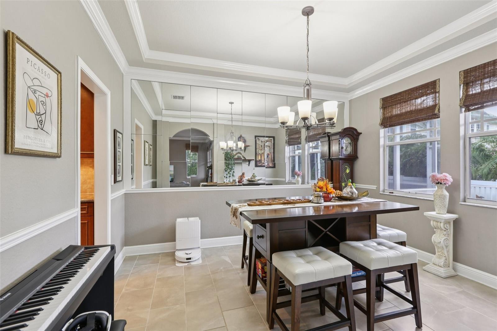 Listing photo id 8 for 210 Arbor Shade Court