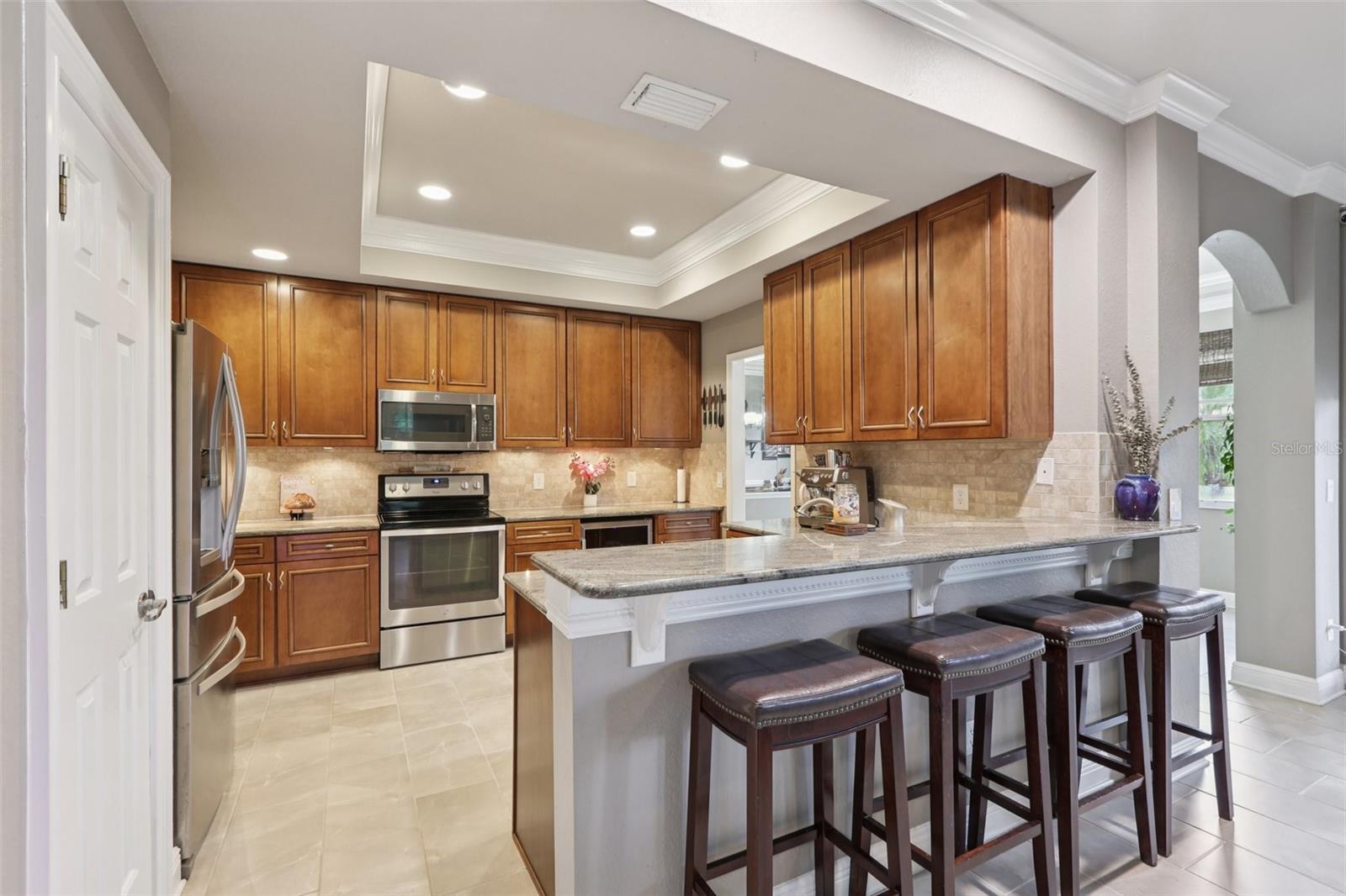 Listing photo id 11 for 210 Arbor Shade Court