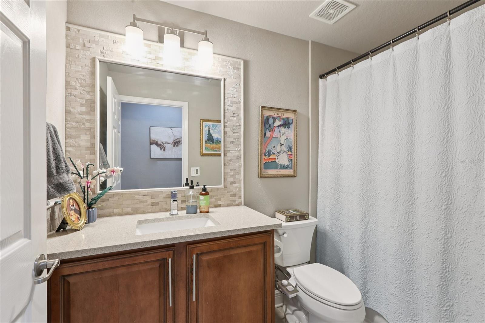 Listing photo id 17 for 210 Arbor Shade Court