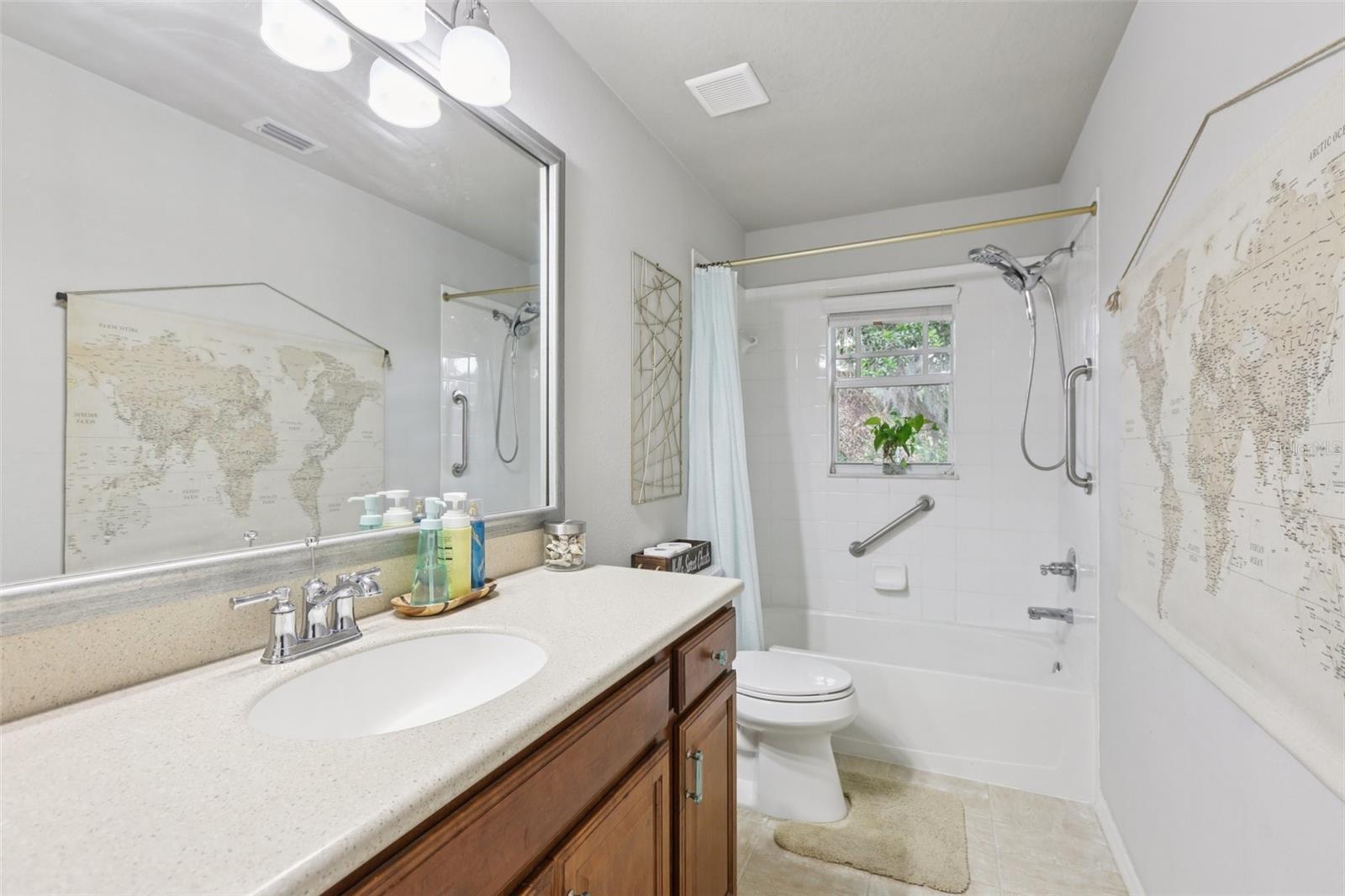 Listing photo id 32 for 210 Arbor Shade Court