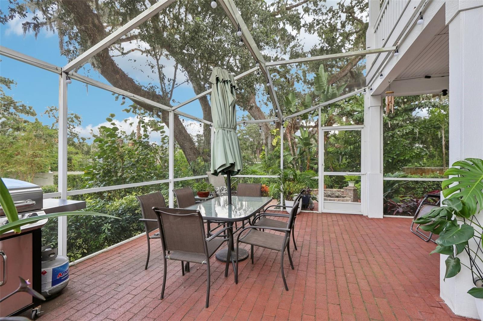 Listing photo id 55 for 210 Arbor Shade Court