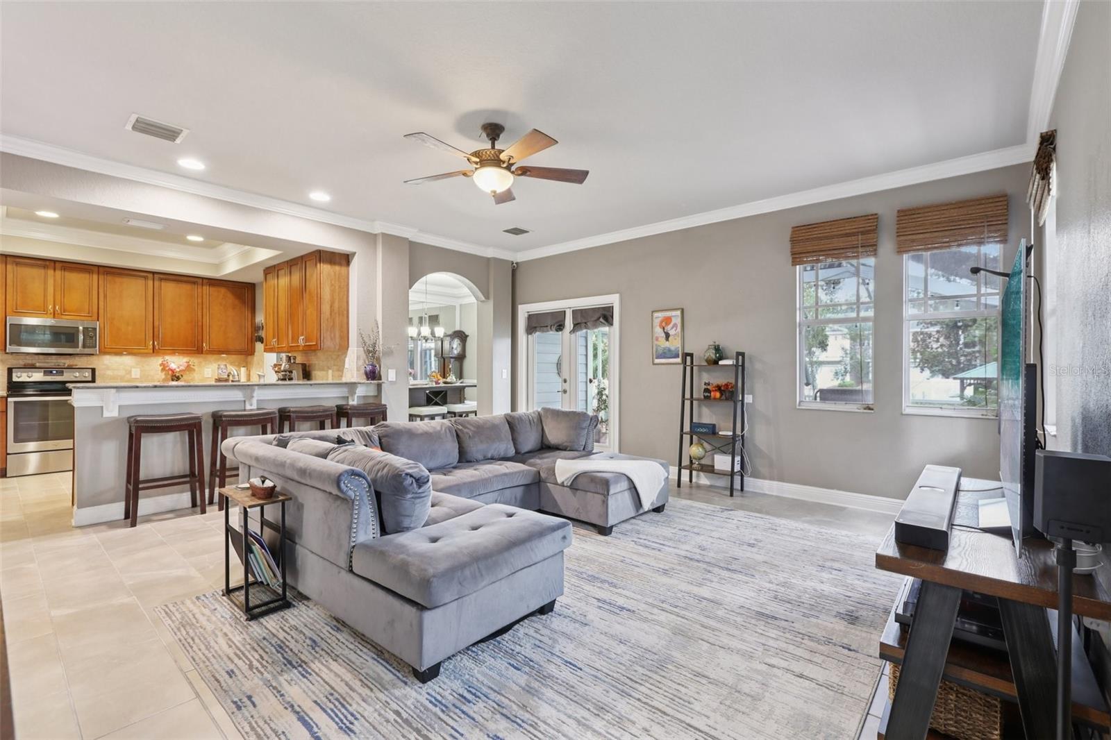 Listing photo id 6 for 210 Arbor Shade Court
