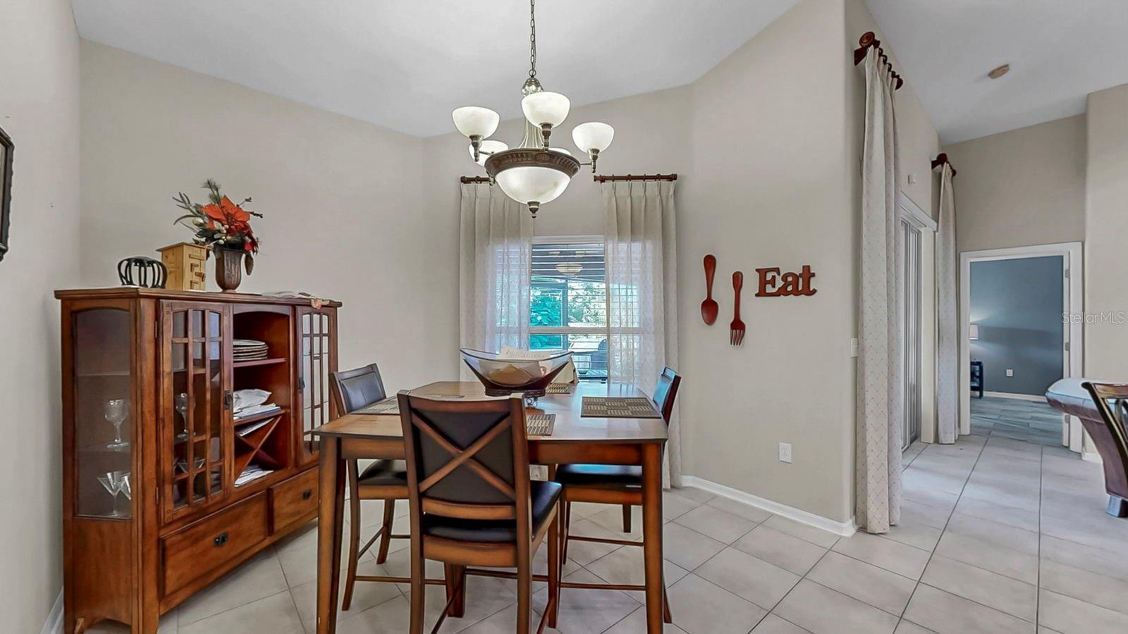 Image 14 of 58 For 6921 Runner Oak Drive