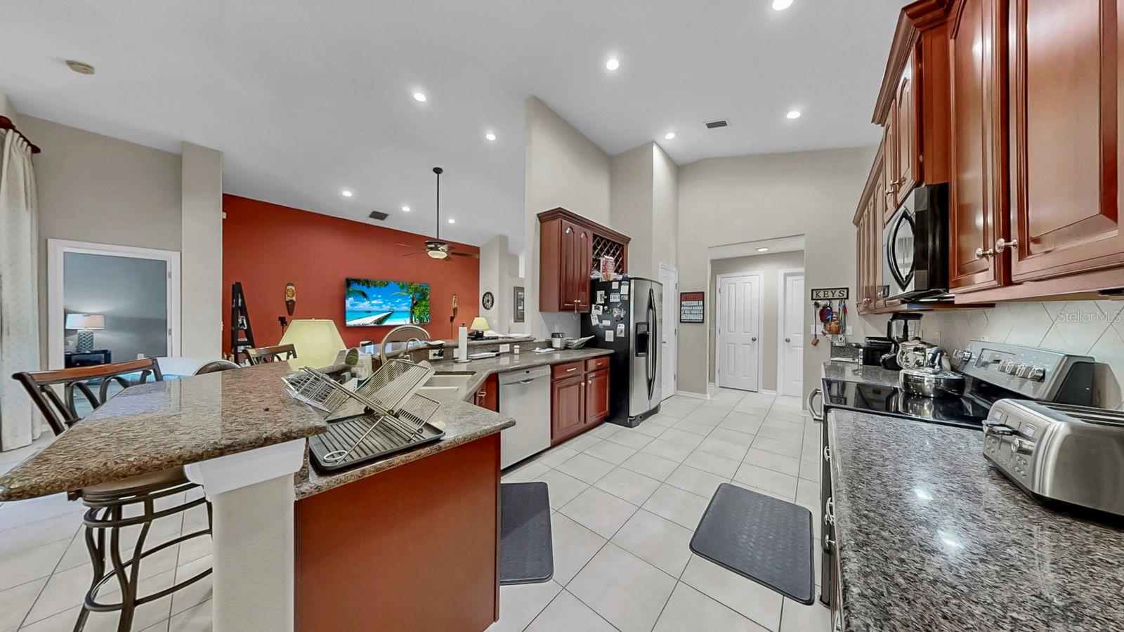 Image 27 of 58 For 6921 Runner Oak Drive