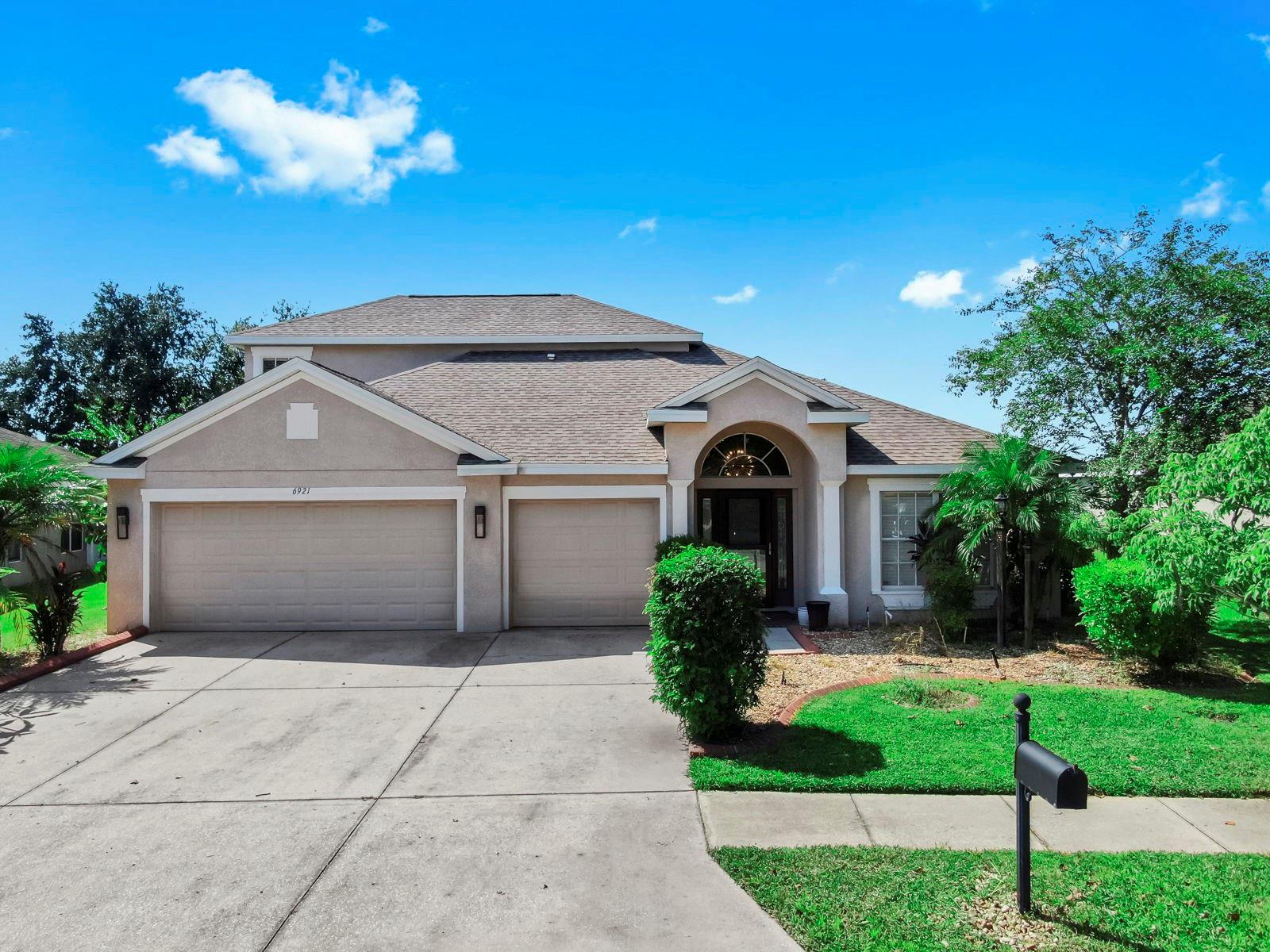 Image 9 of 58 For 6921 Runner Oak Drive