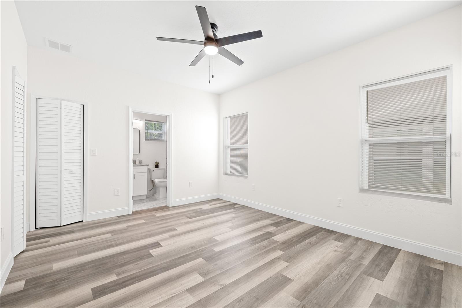 Image 17 of 49 For 1901 31st Street S