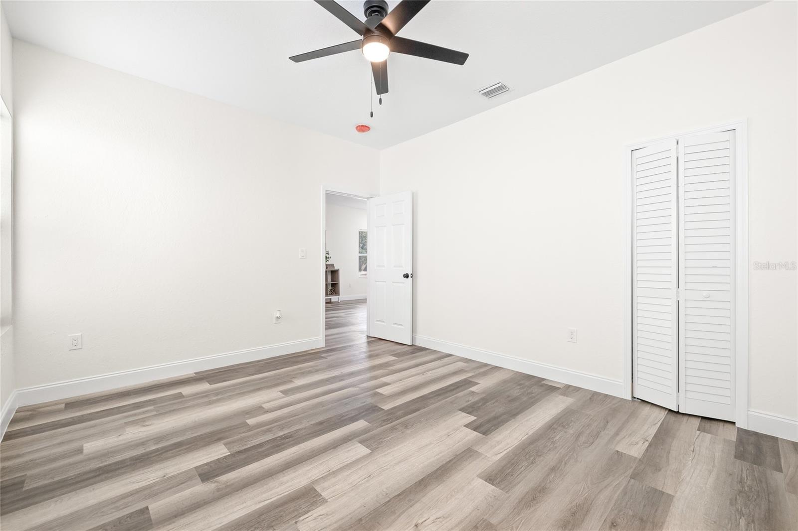 Image 18 of 49 For 1901 31st Street S