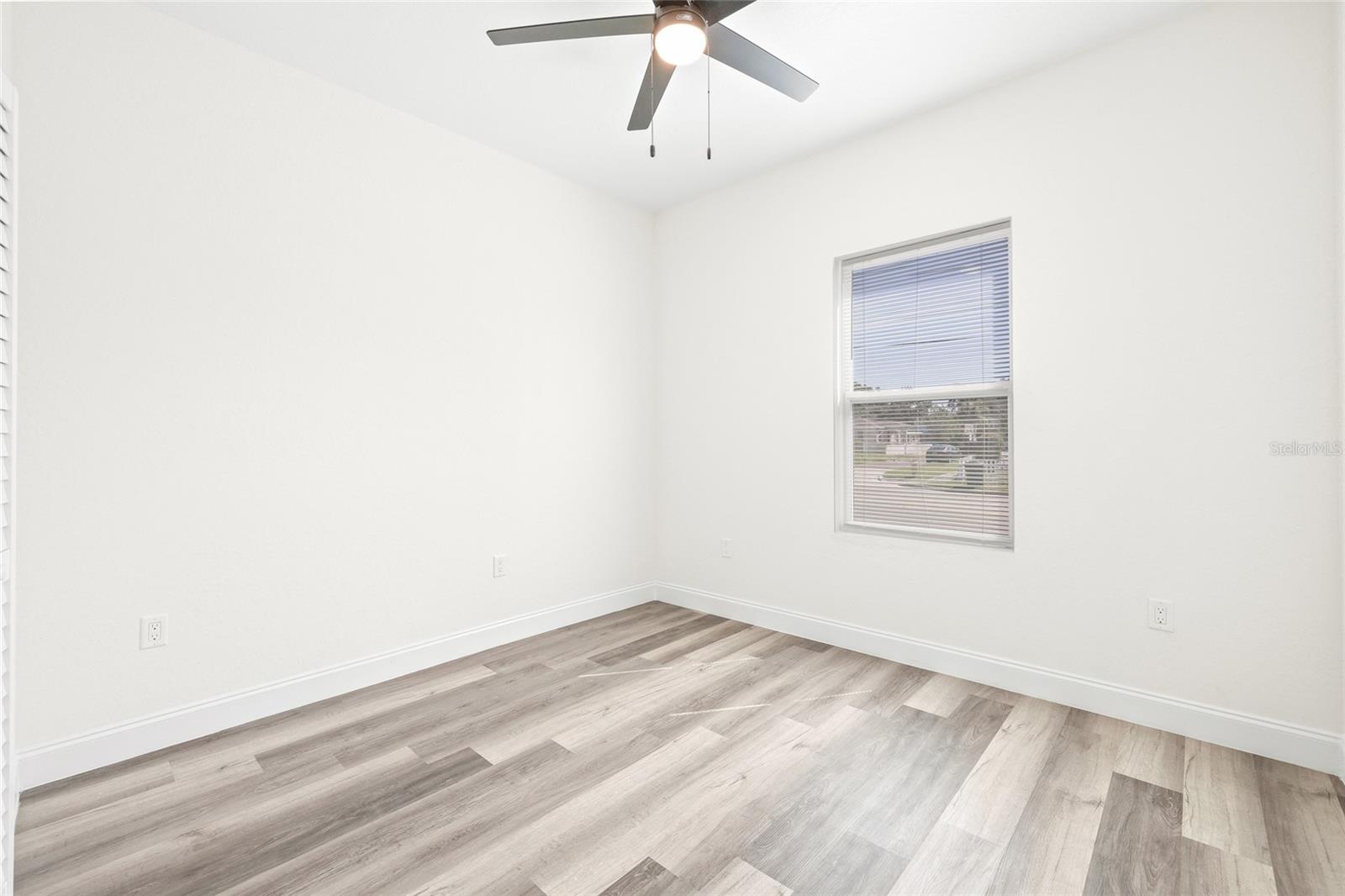 Image 21 of 49 For 1901 31st Street S