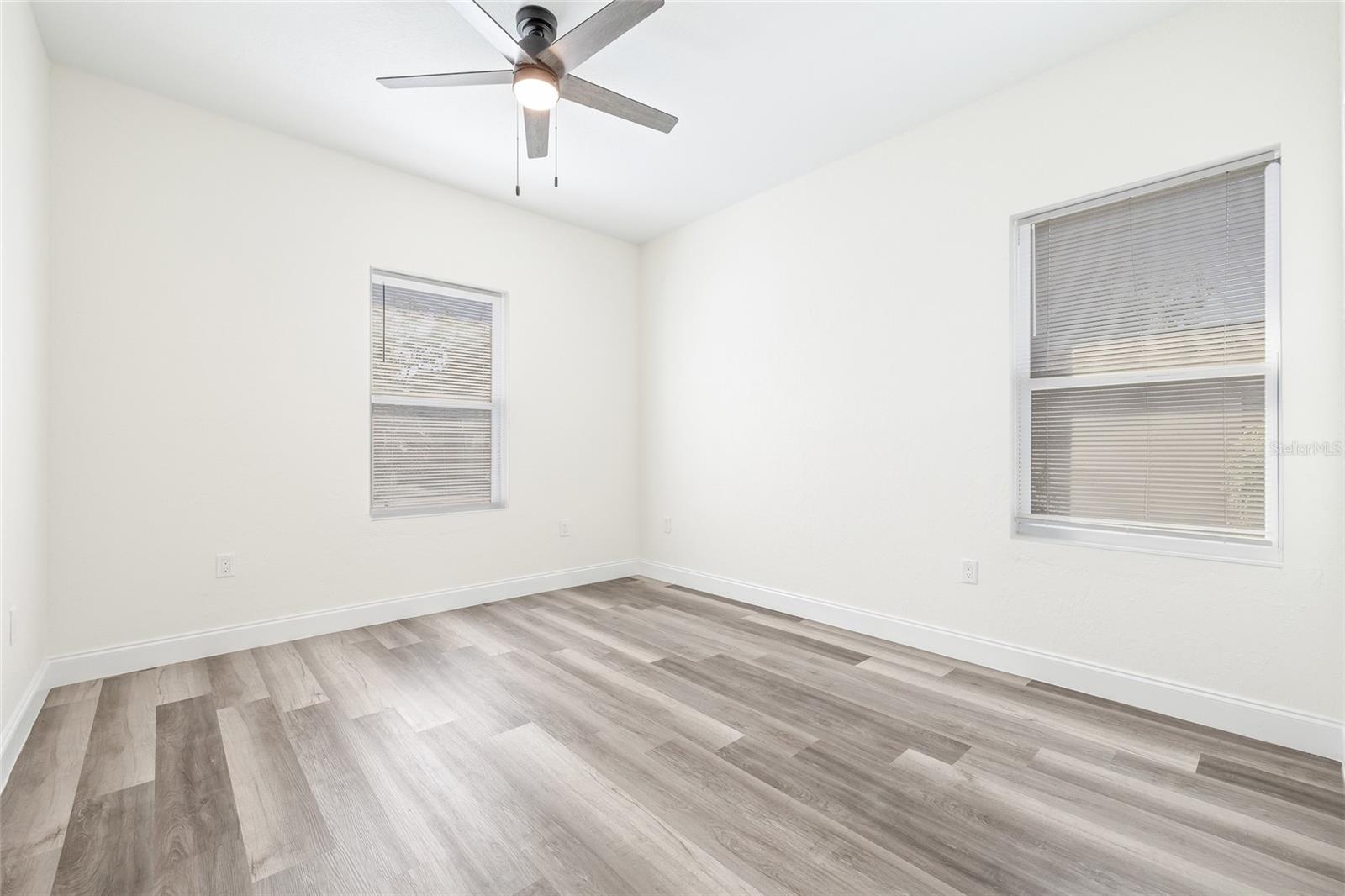 Image 24 of 49 For 1901 31st Street S