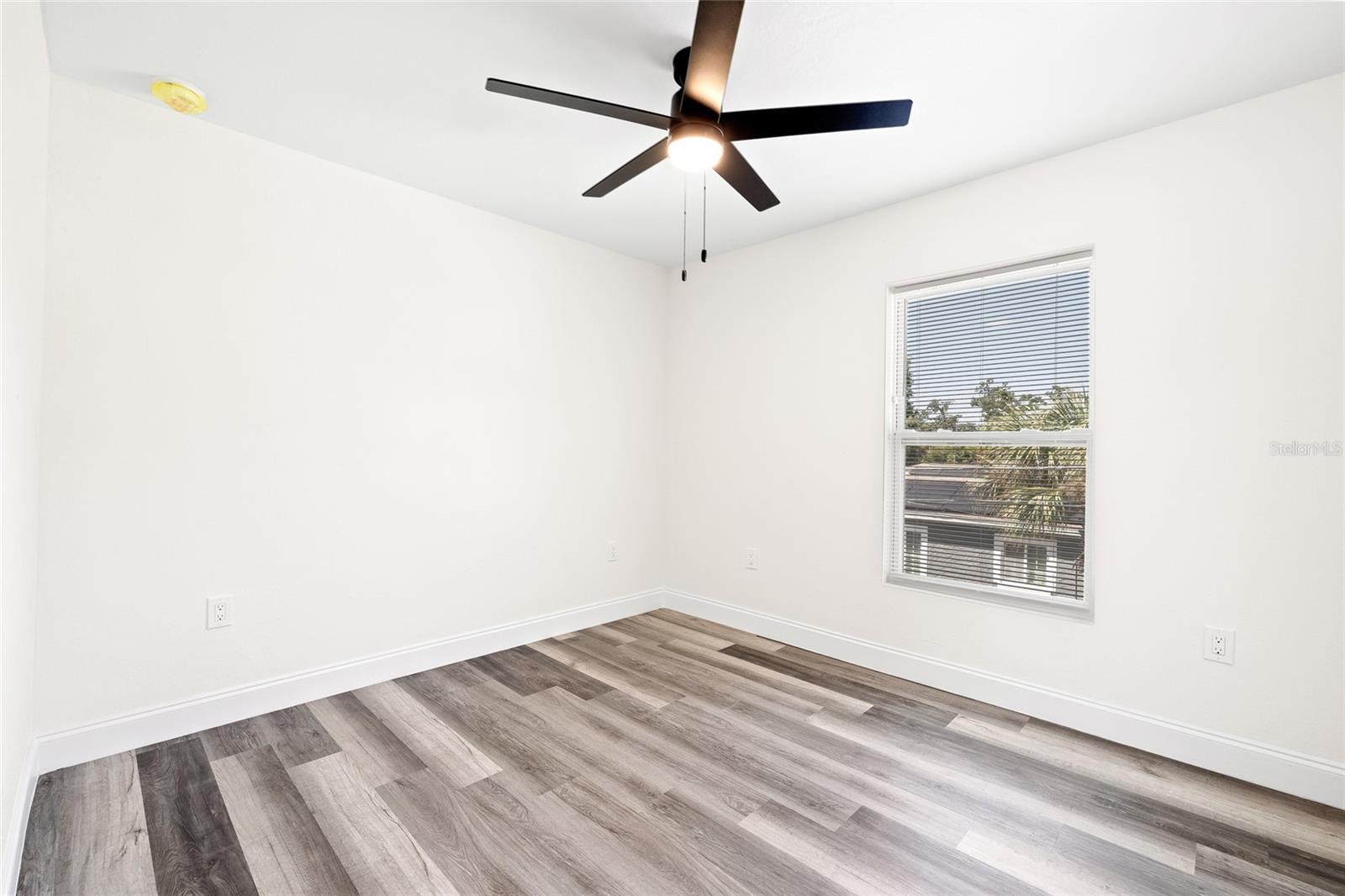 Image 40 of 49 For 1901 31st Street S