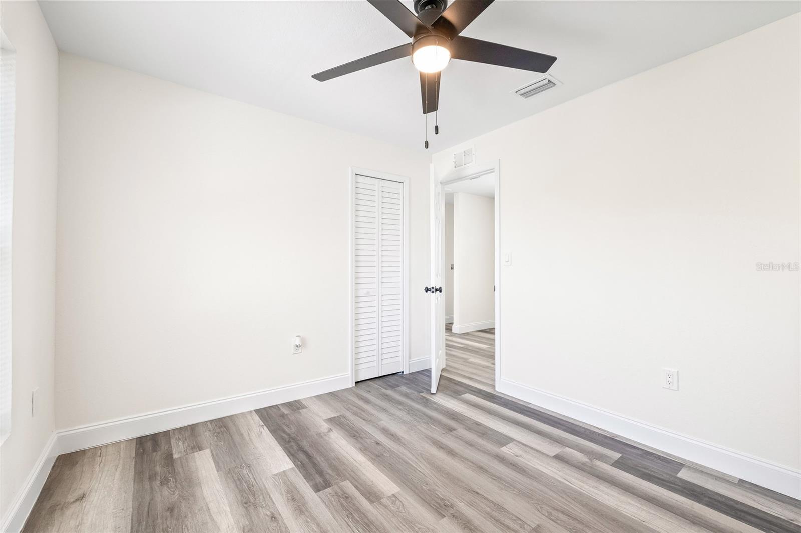 Image 41 of 49 For 1901 31st Street S