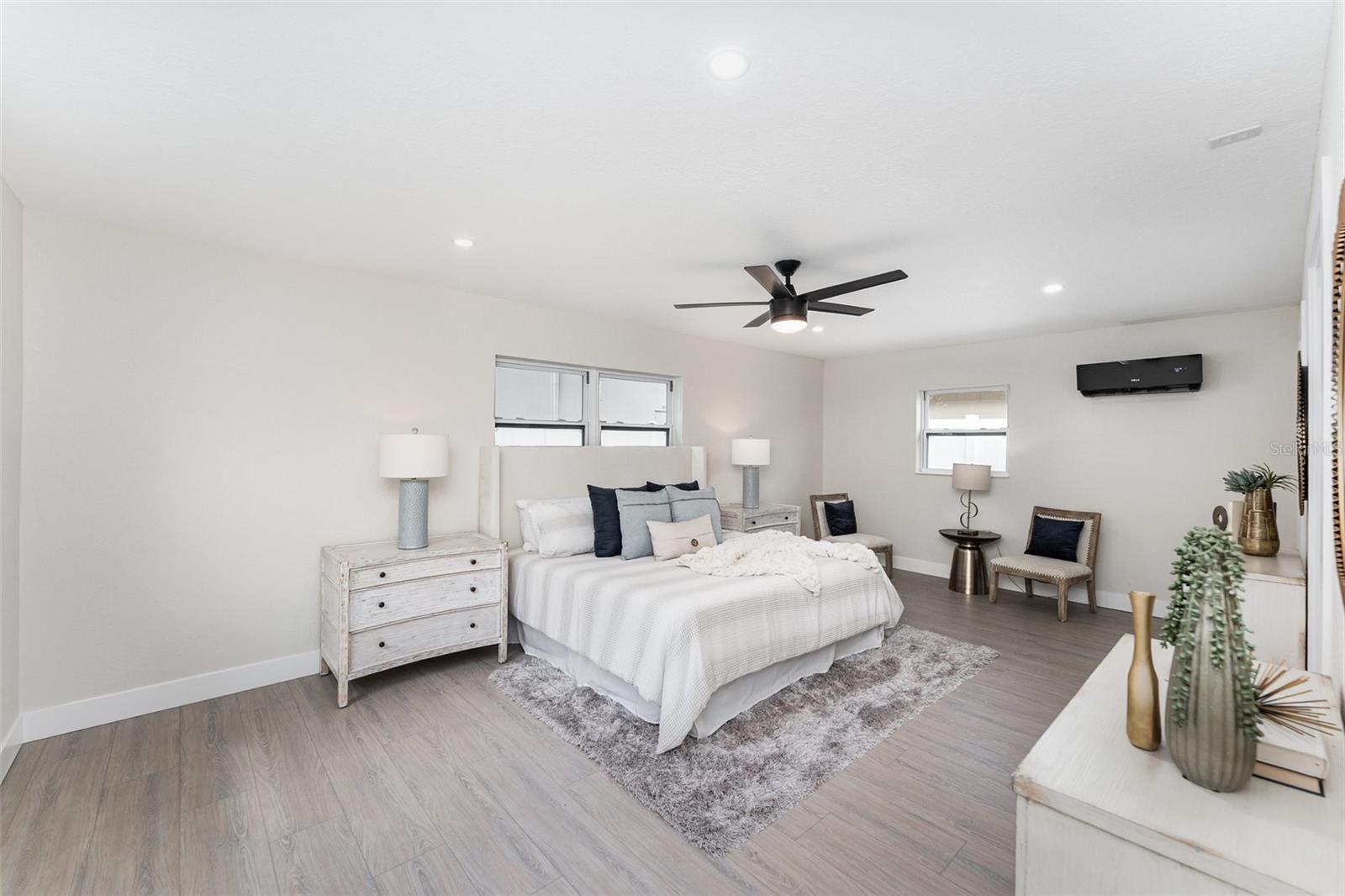 Image 13 of 38 For 12368 70th Street