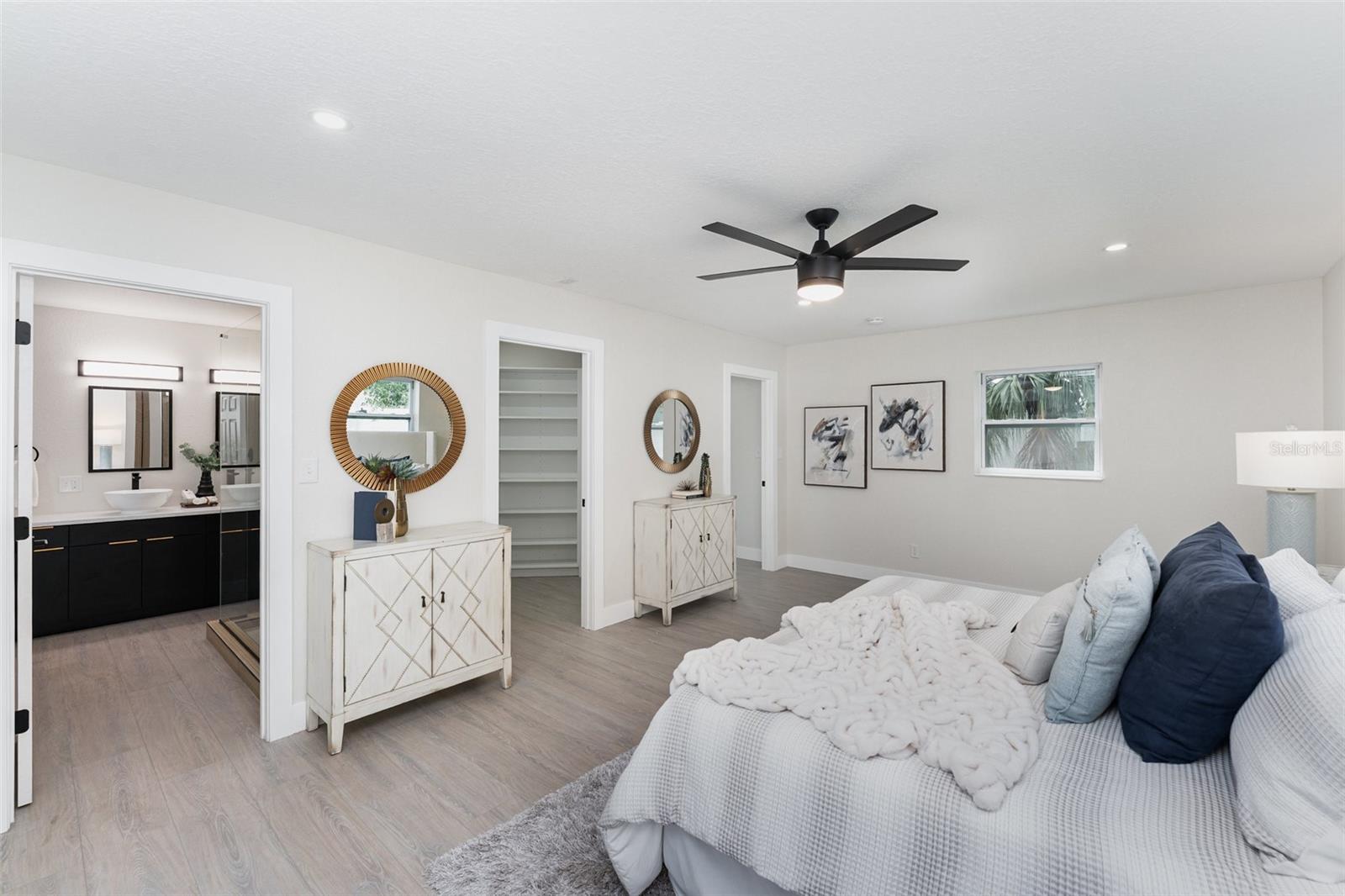 Image 15 of 38 For 12368 70th Street