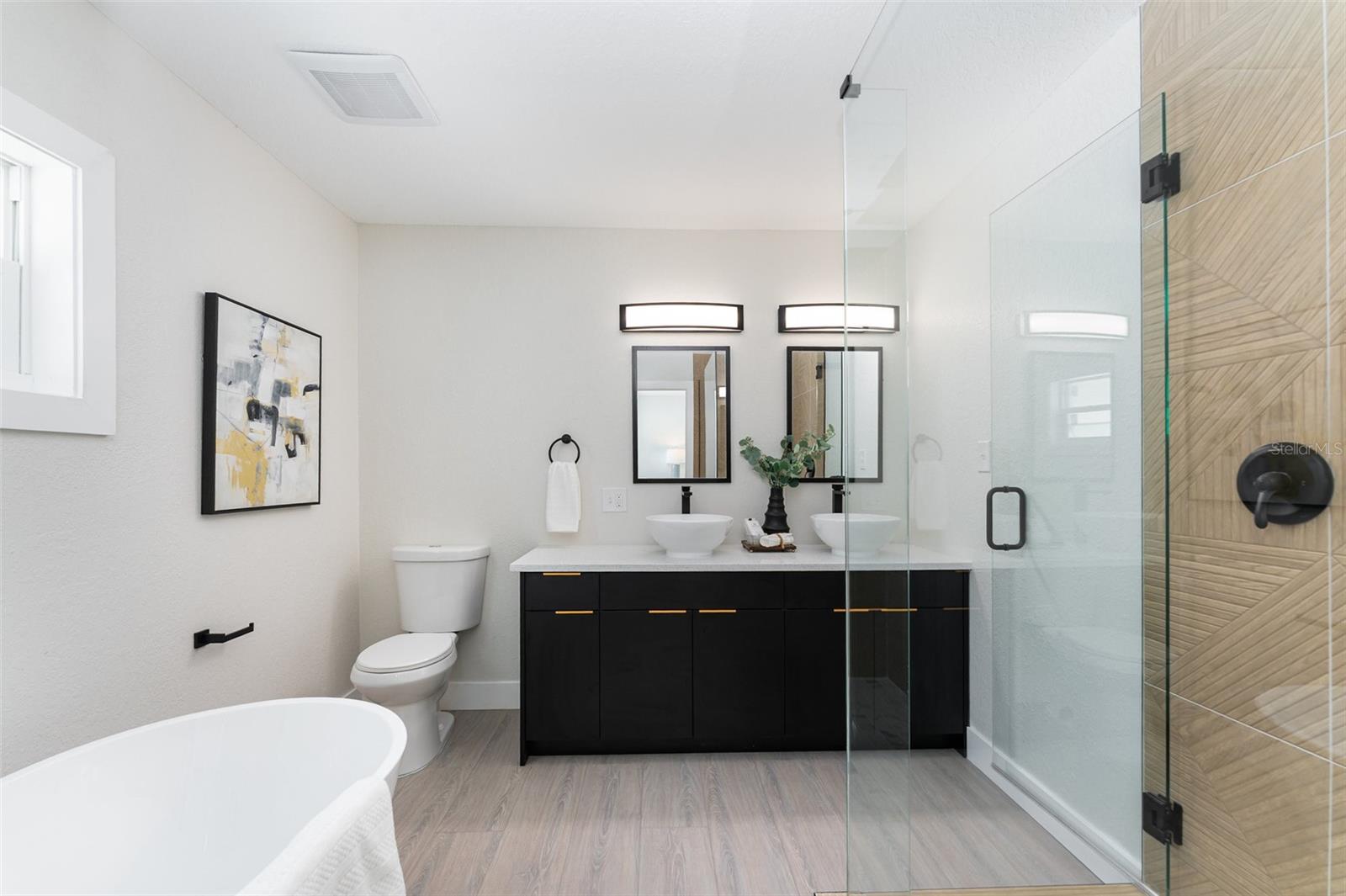 Image 17 of 38 For 12368 70th Street