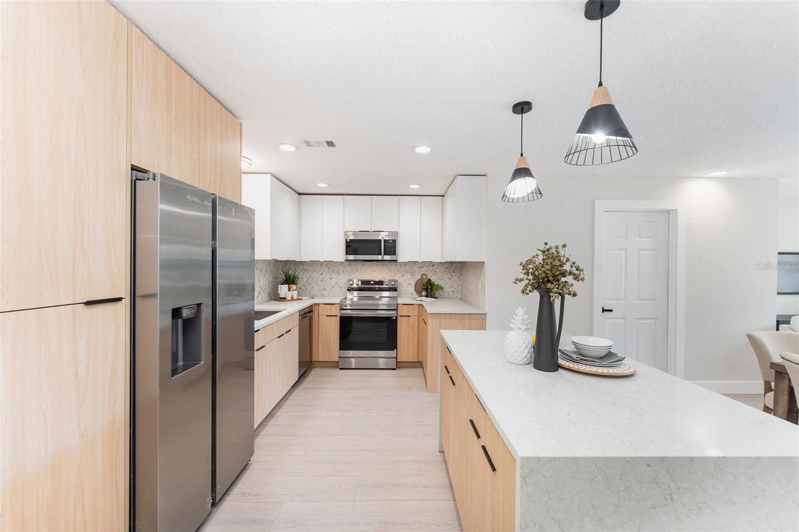 Image 7 of 38 For 12368 70th Street