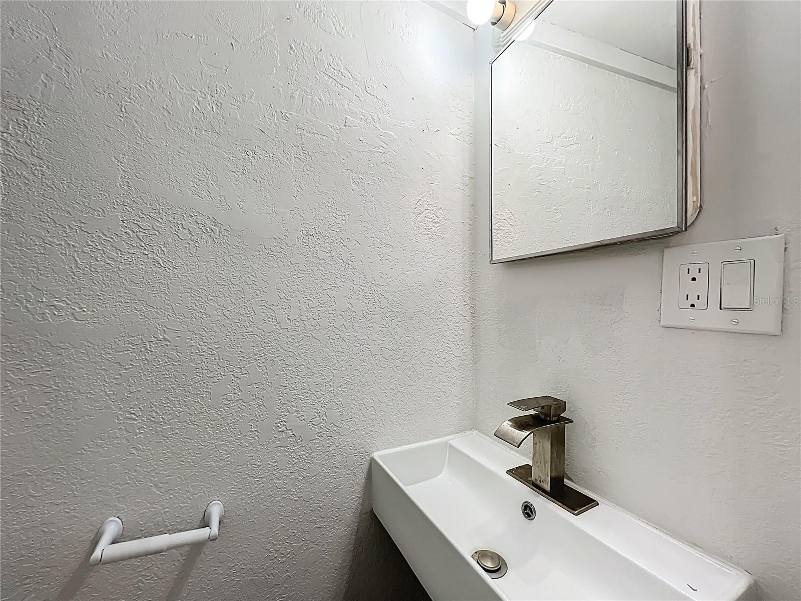 Image 19 of 32 For 11705 3rd Street E 3