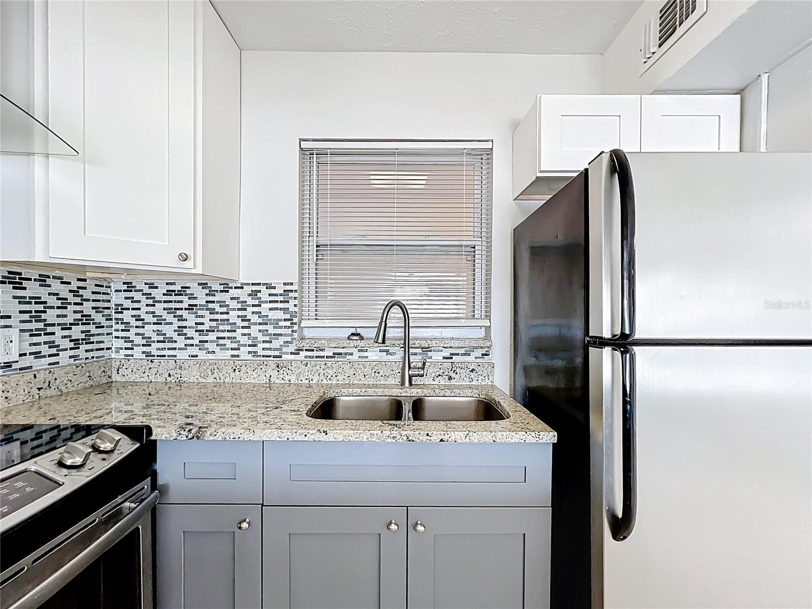 Image 6 of 32 For 11705 3rd Street E 3