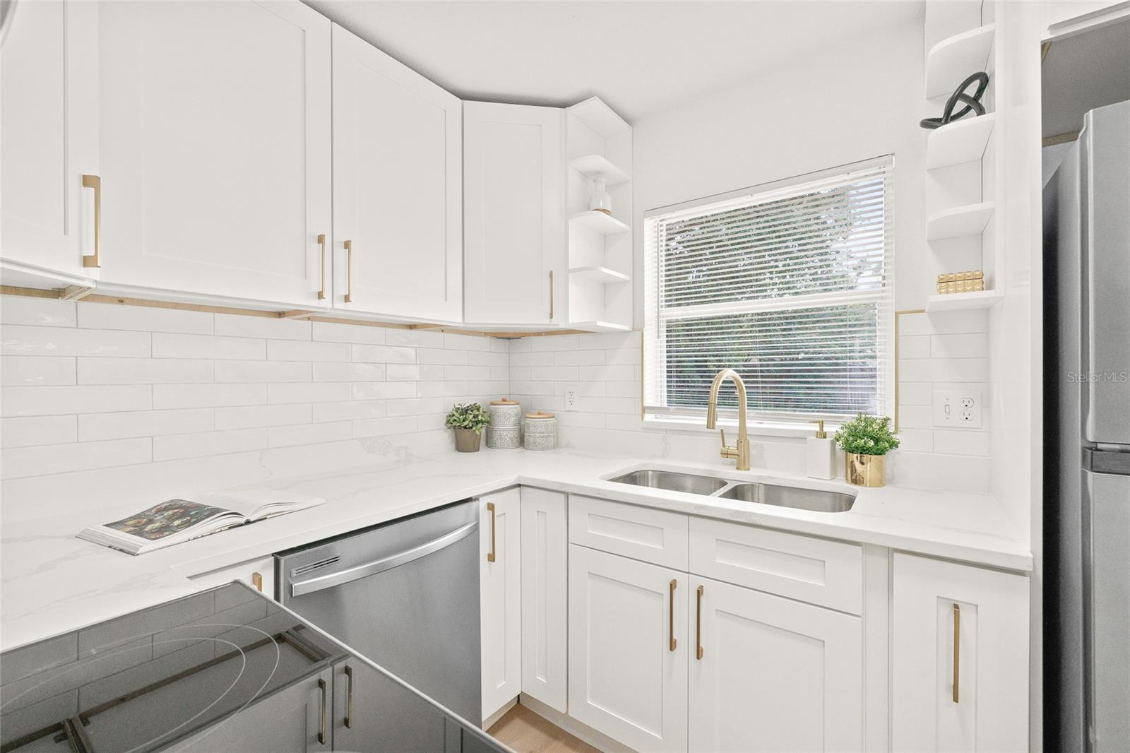 Image 12 of 34 For 10331 Basket Oak Drive