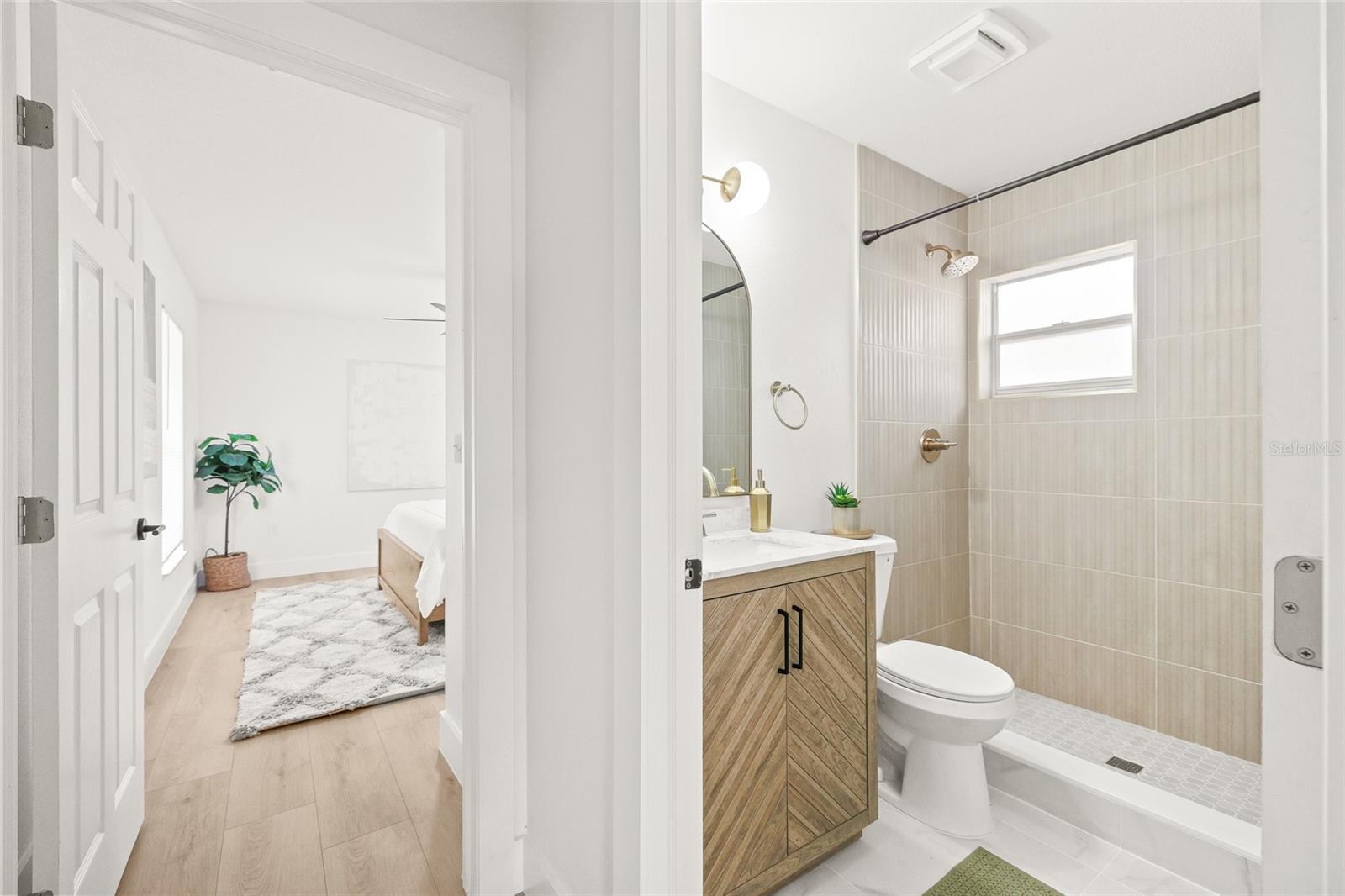 Image 14 of 34 For 10331 Basket Oak Drive