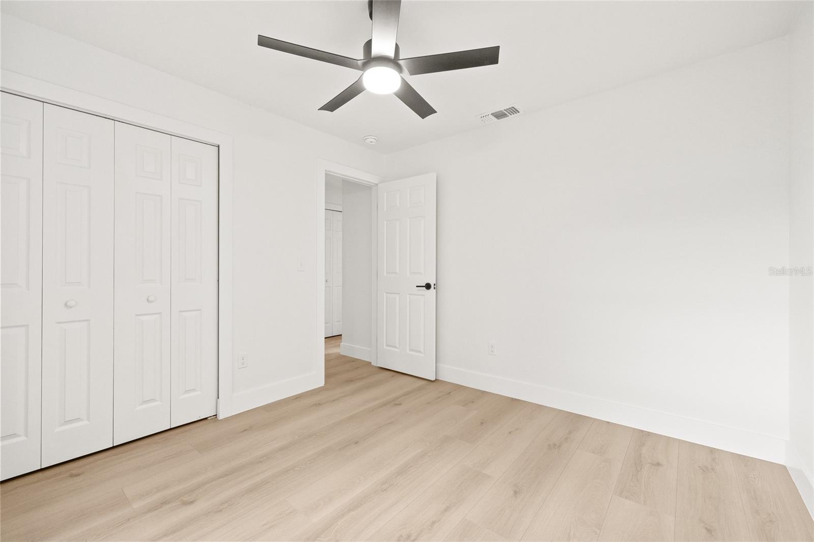 Image 21 of 34 For 10331 Basket Oak Drive
