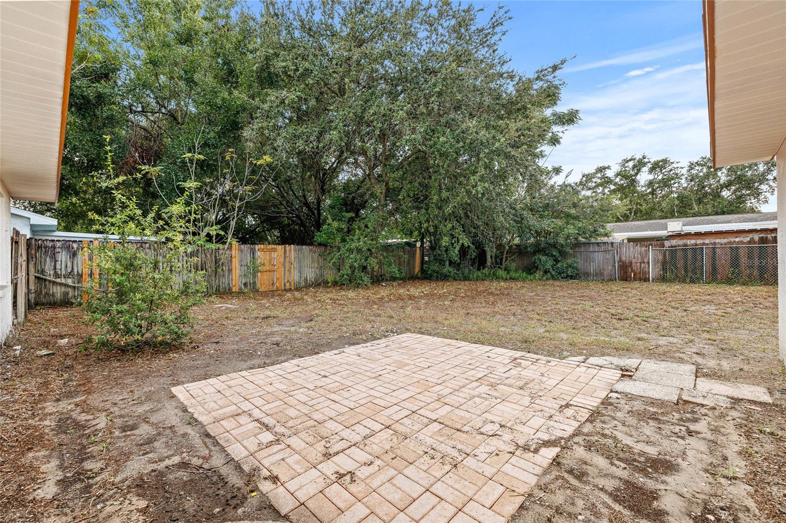 Image 26 of 34 For 10331 Basket Oak Drive