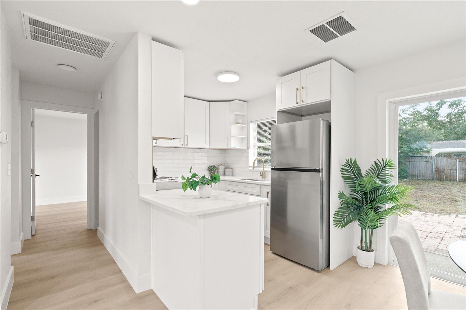Image 7 of 34 For 10331 Basket Oak Drive