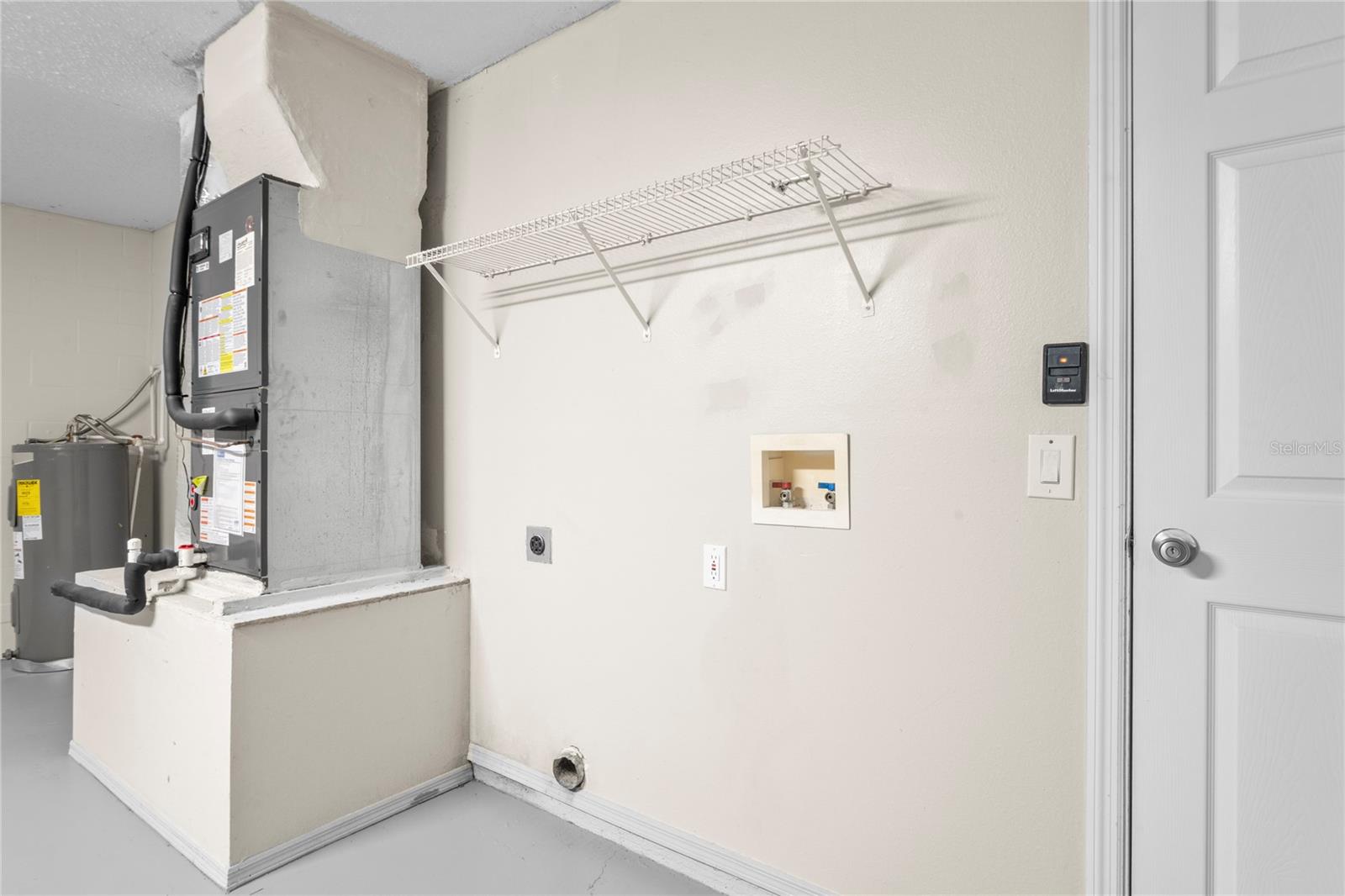Image 21 of 26 For 11829 Kestrel Drive