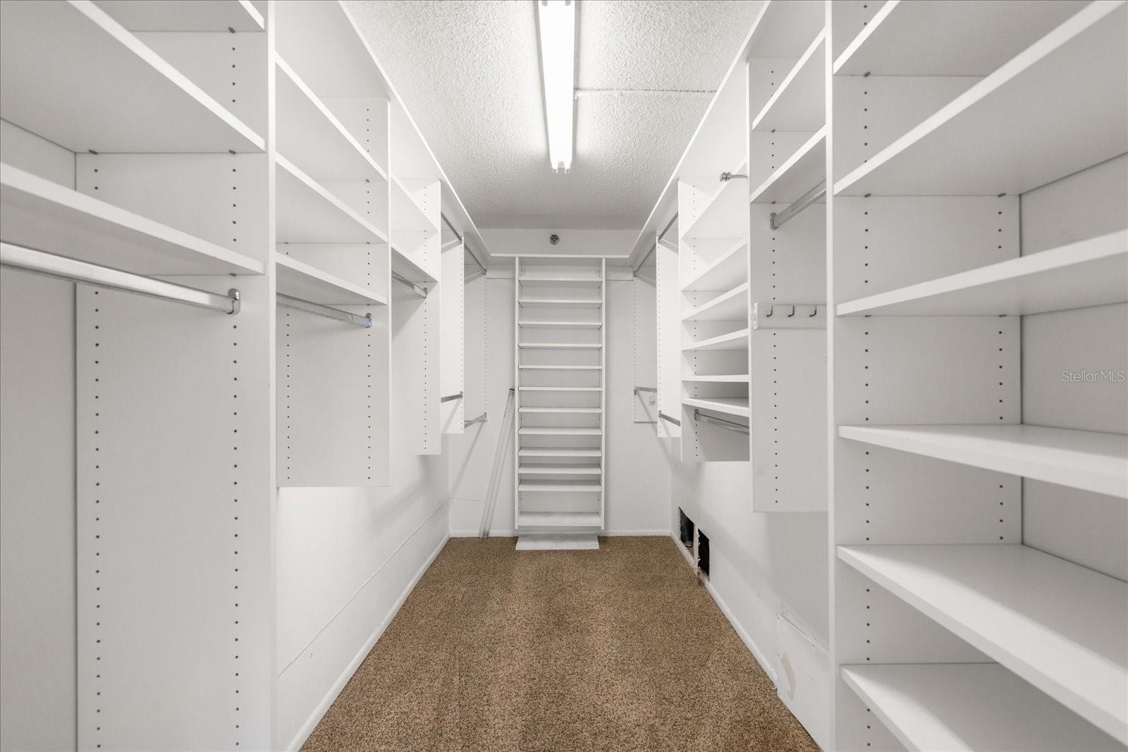 Image 26 of 42 For 18201 Gulf Boulevard 401