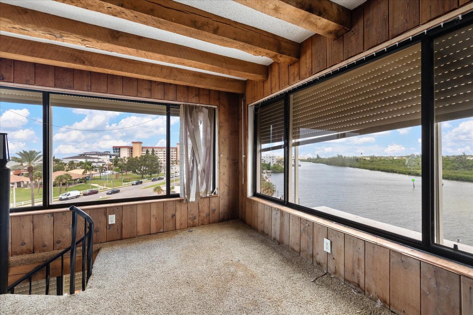 Image 35 of 42 For 18201 Gulf Boulevard 401