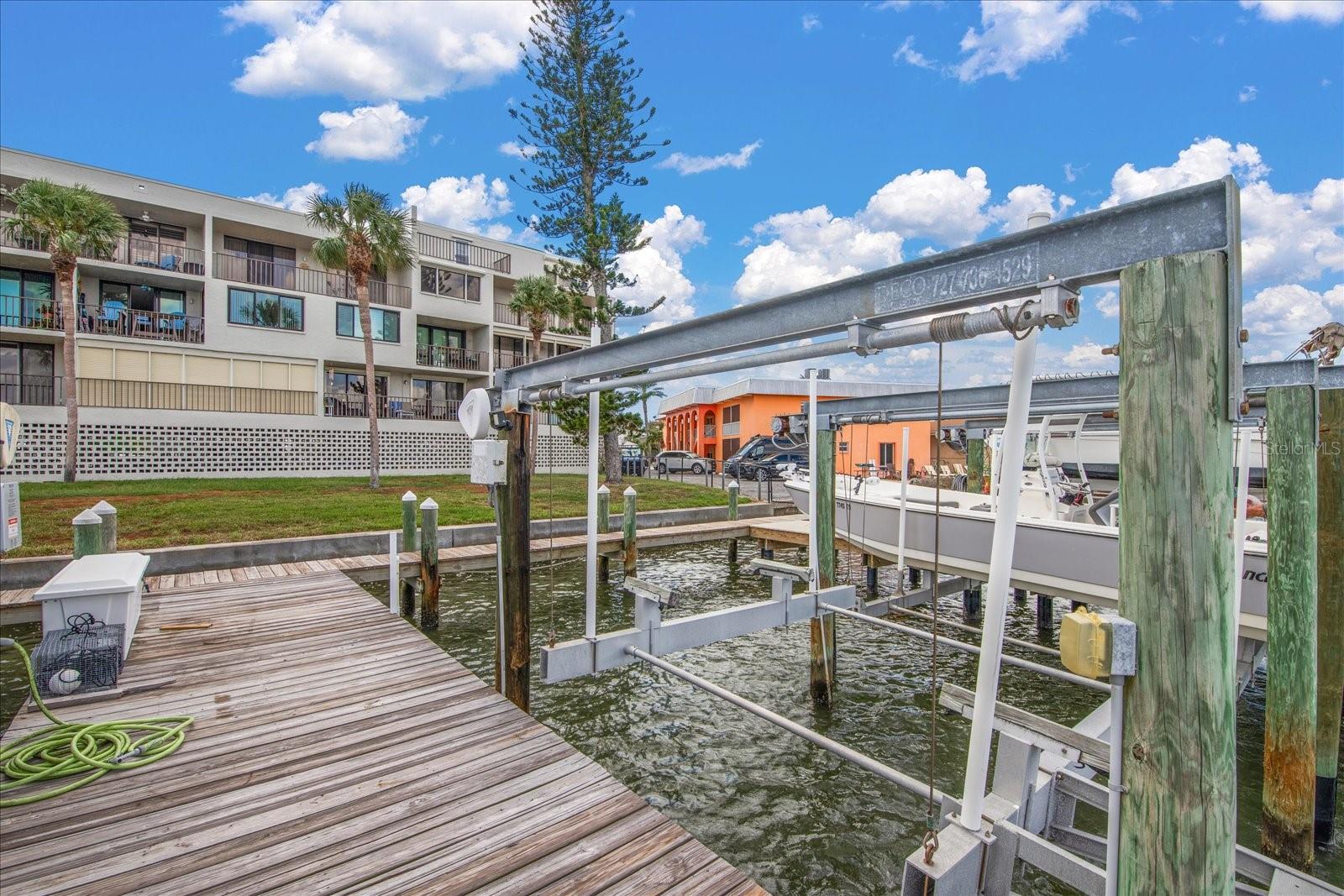 Image 40 of 42 For 18201 Gulf Boulevard 401