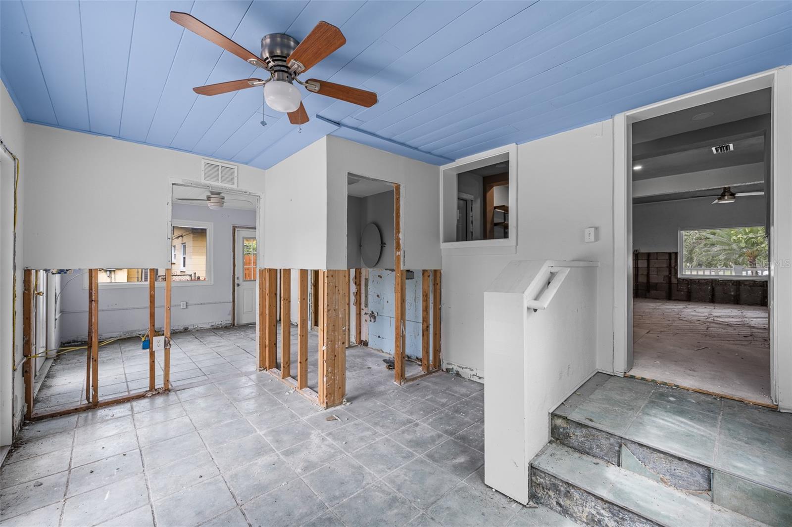 Image 12 of 18 For 302 80th Avenue Ne