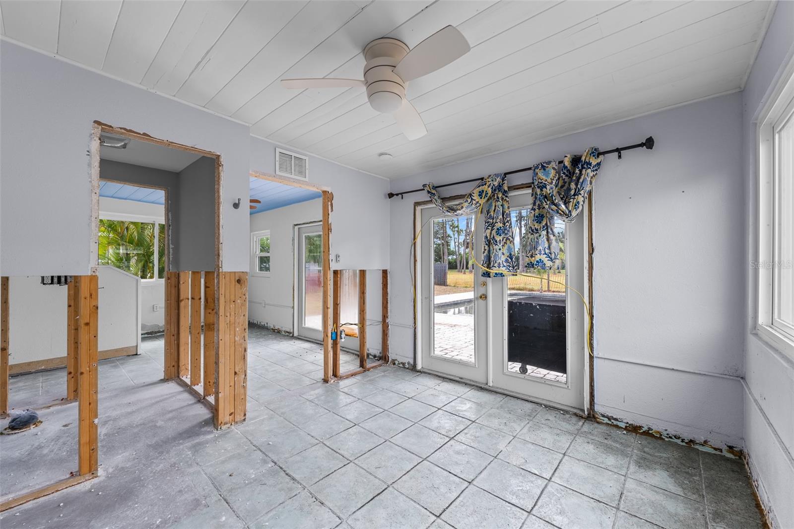Image 13 of 18 For 302 80th Avenue Ne