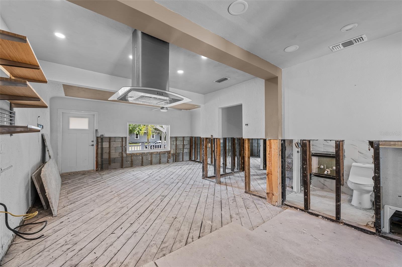 Image 9 of 18 For 302 80th Avenue Ne