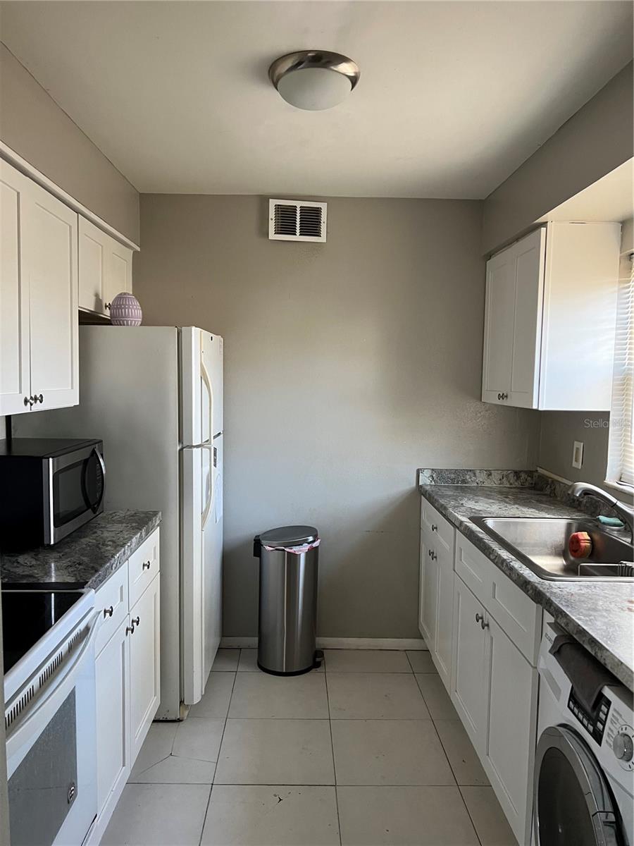 Image 3 of 8 For 9138 Tudor Drive M110