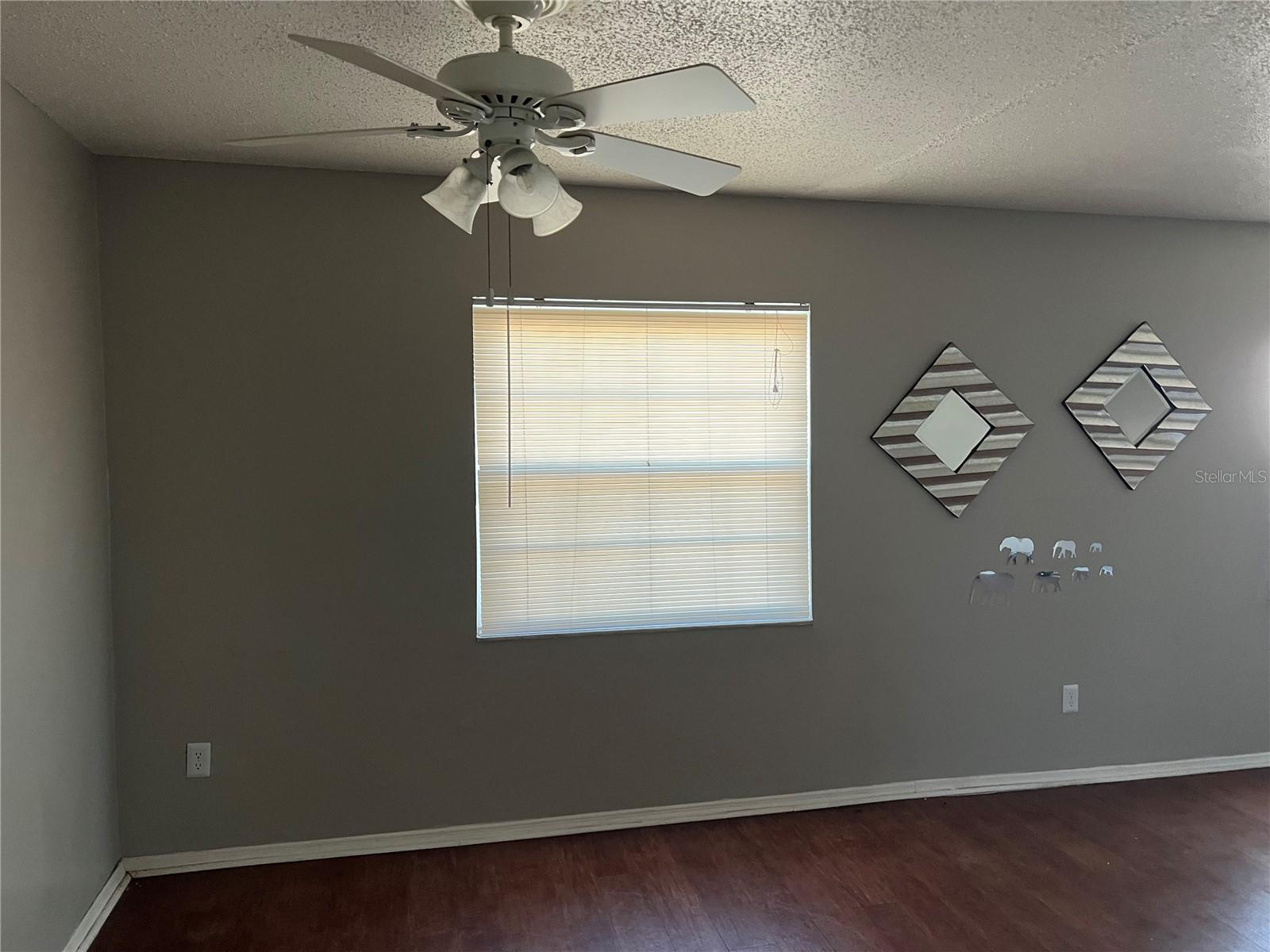 Image 4 of 8 For 9138 Tudor Drive M110