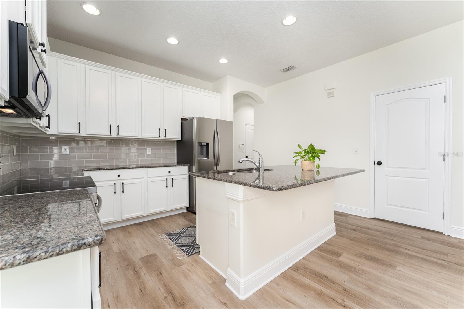 Image 8 of 29 For 7508 Trask Street
