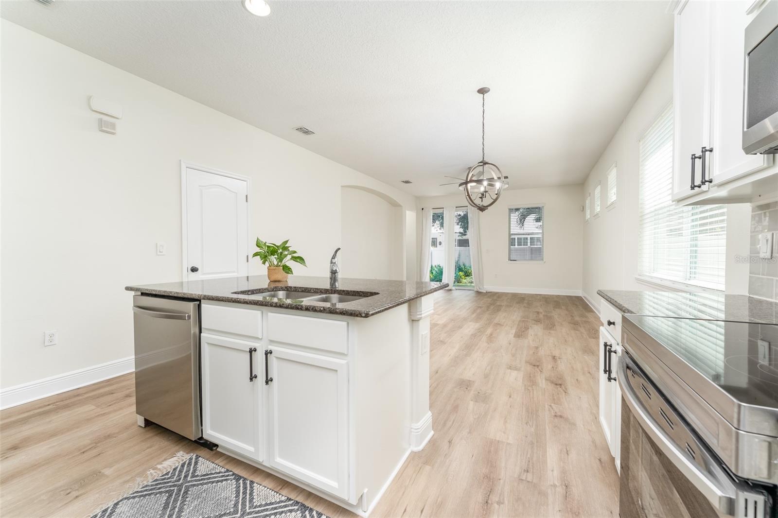 Image 9 of 29 For 7508 Trask Street
