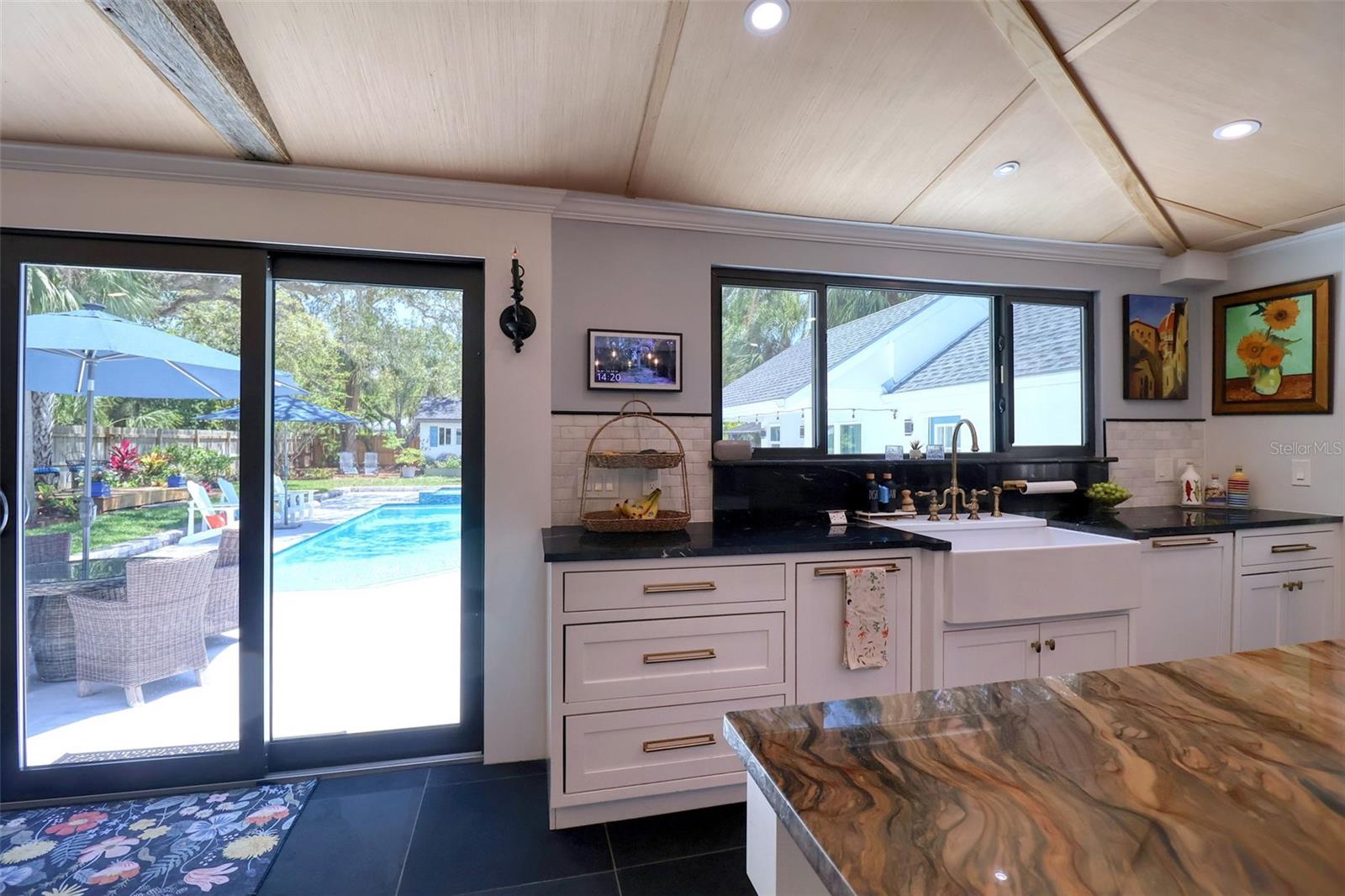 Image 18 of 94 For 225 President Street