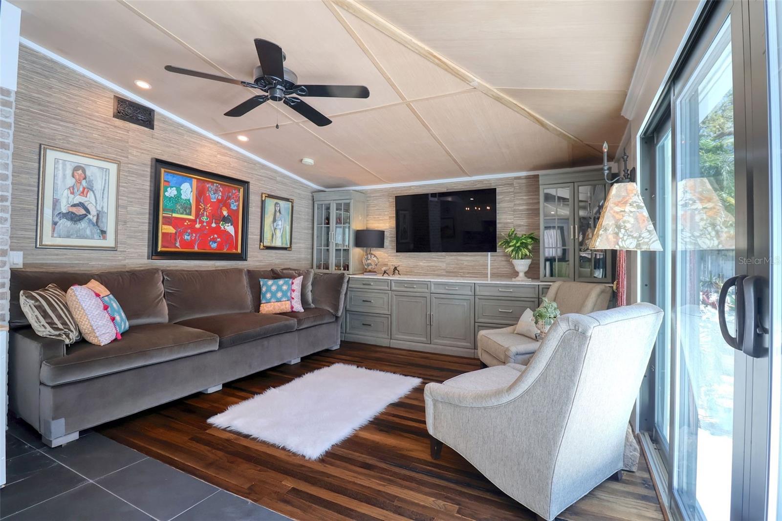 Image 29 of 94 For 225 President Street