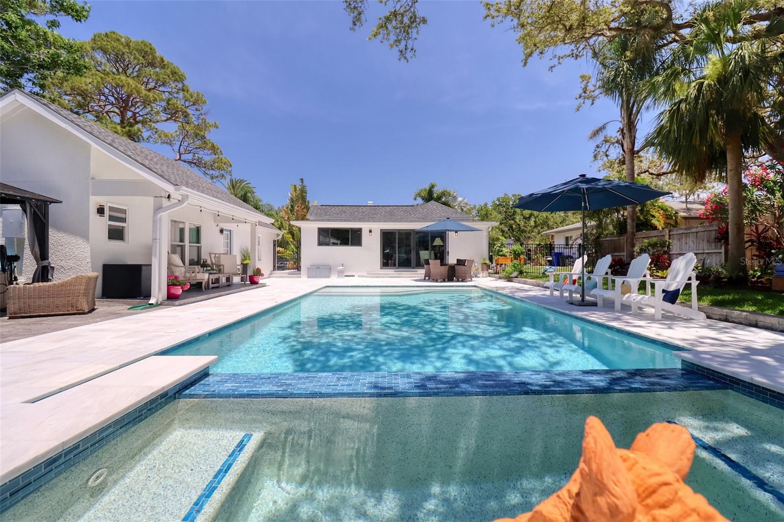 Image 3 of 94 For 225 President Street