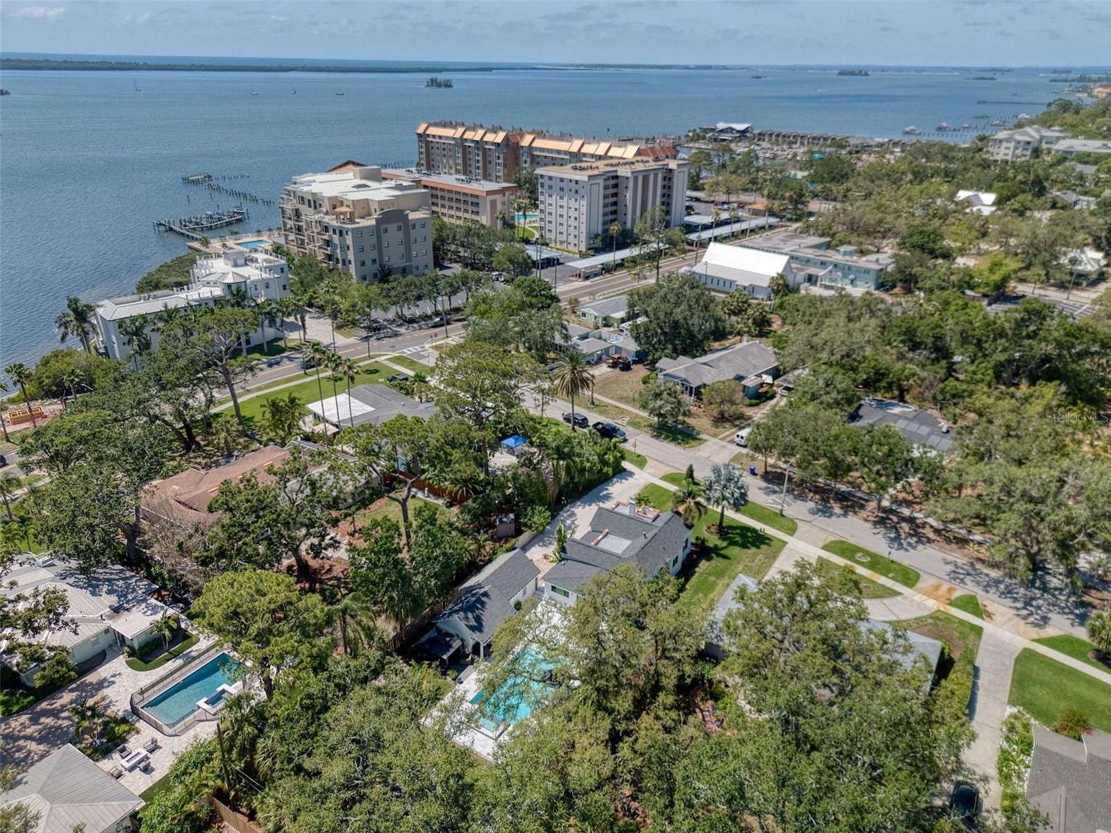 Image 77 of 94 For 225 President Street