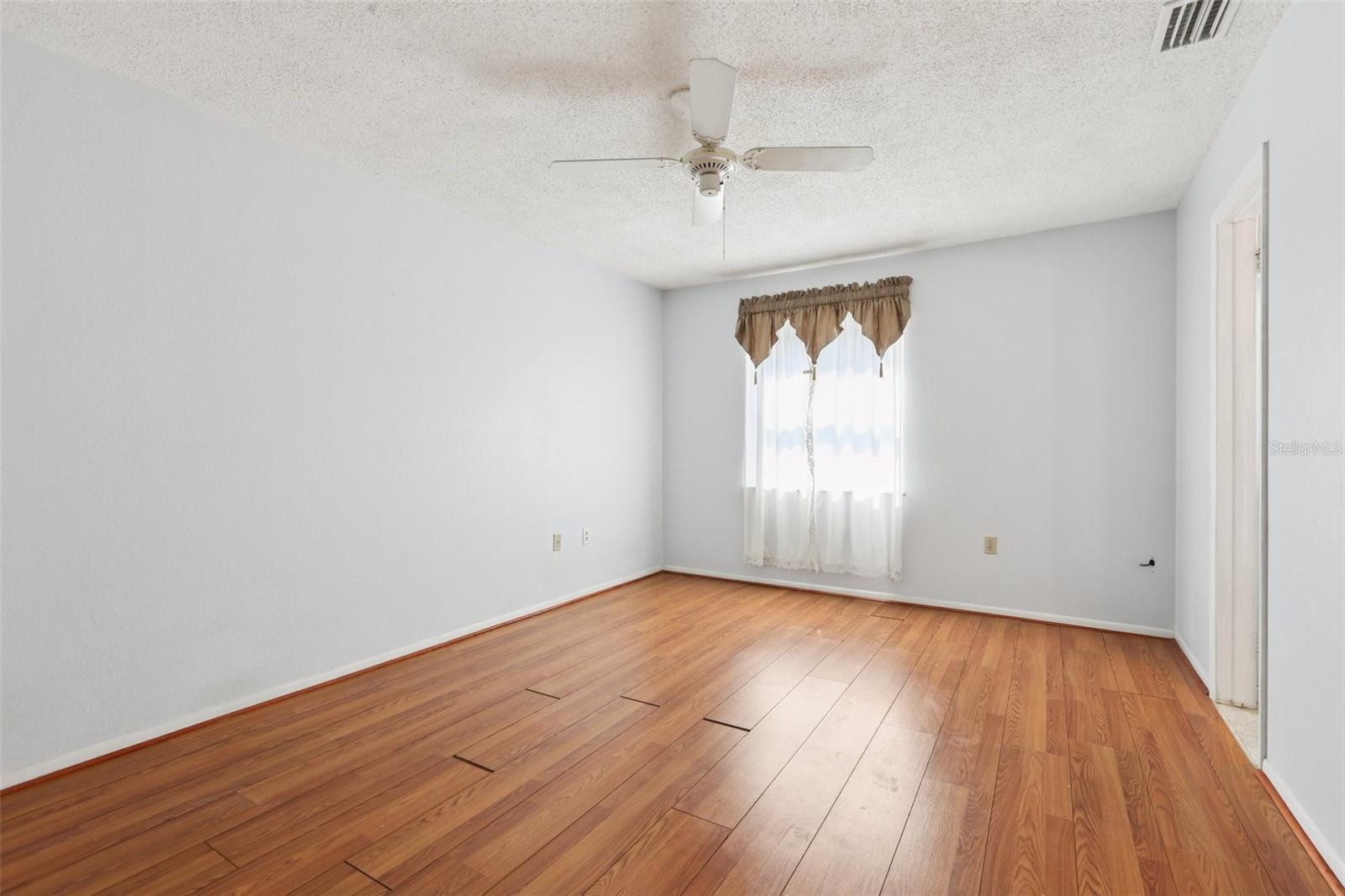 Image 18 of 54 For 1815 Allegheny Drive