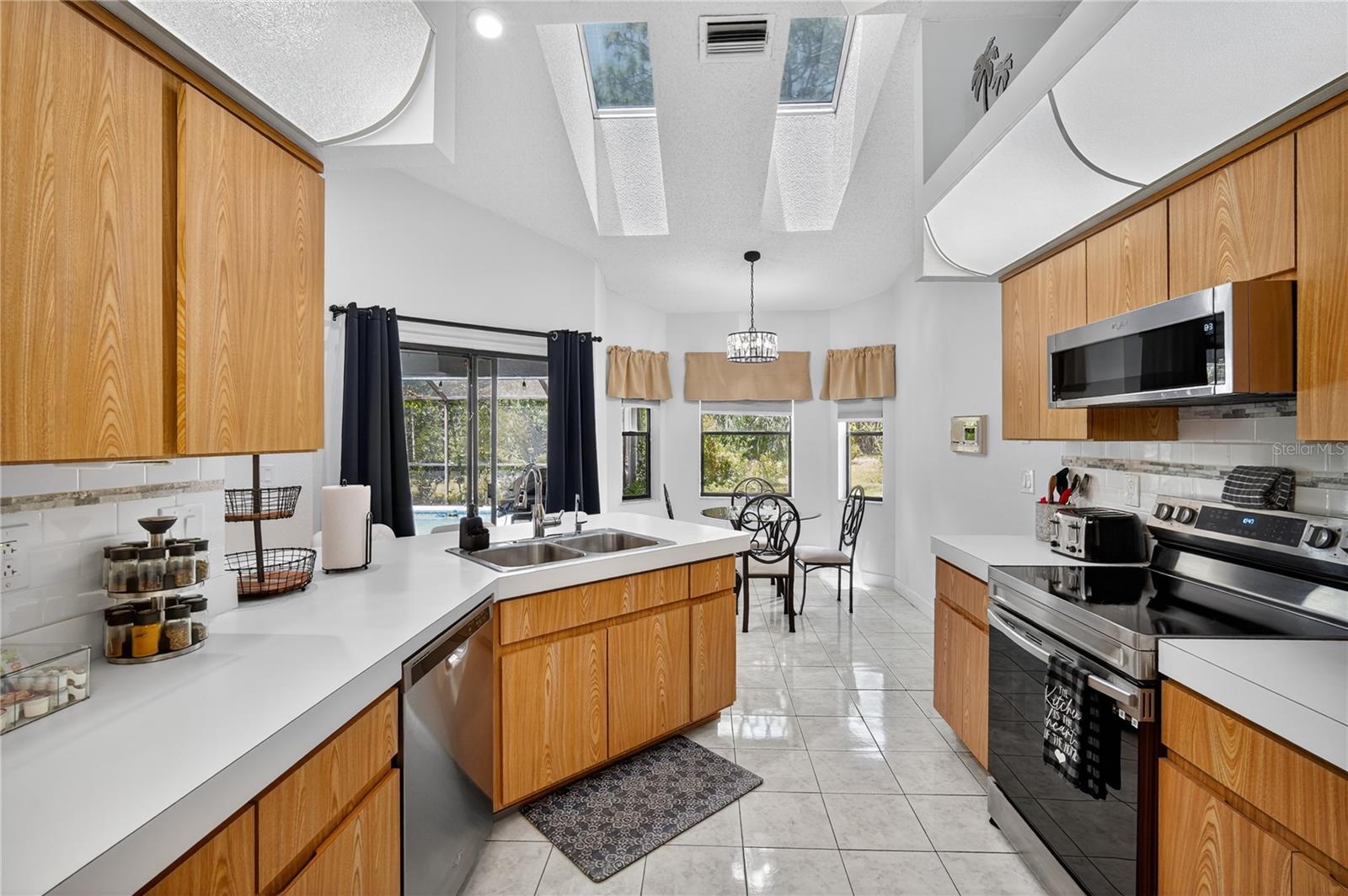 Image 13 of 30 For 8959 Hernando Way