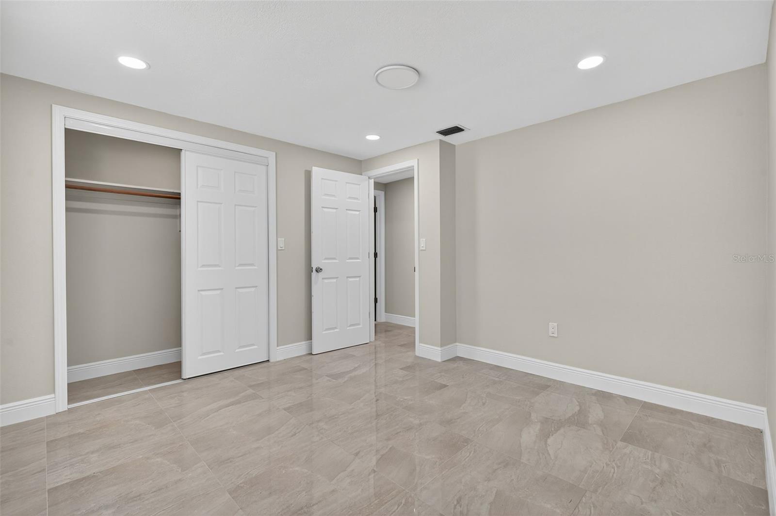 Image 16 of 26 For 4929 Docner Street