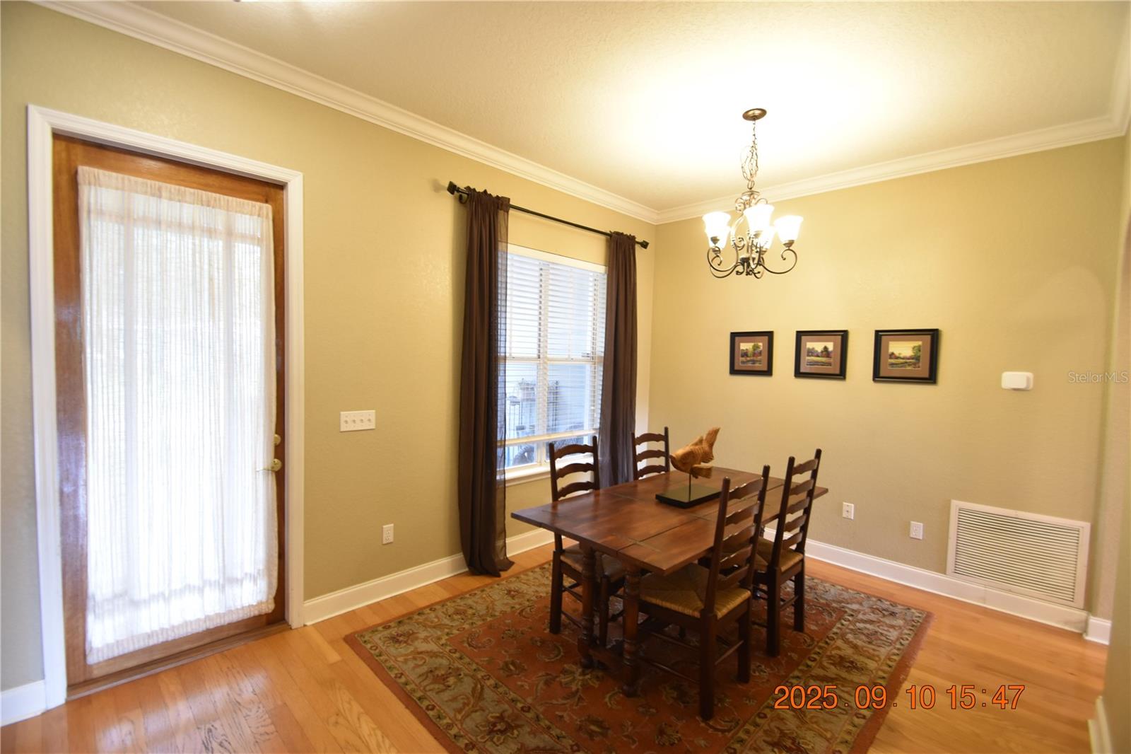 Image 6 of 55 For 2804 Munro Street