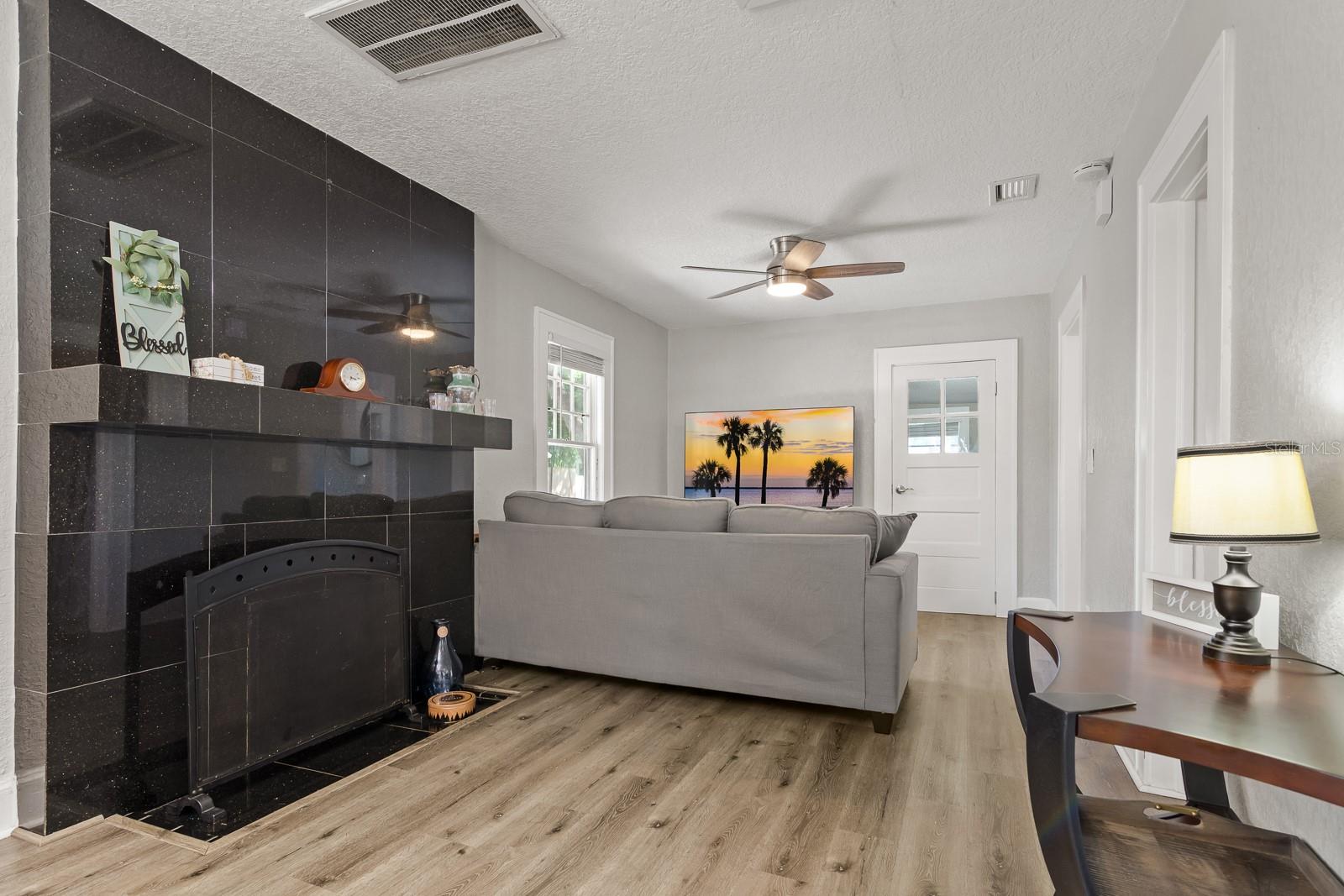 Image 19 of 45 For 216 29th Street S
