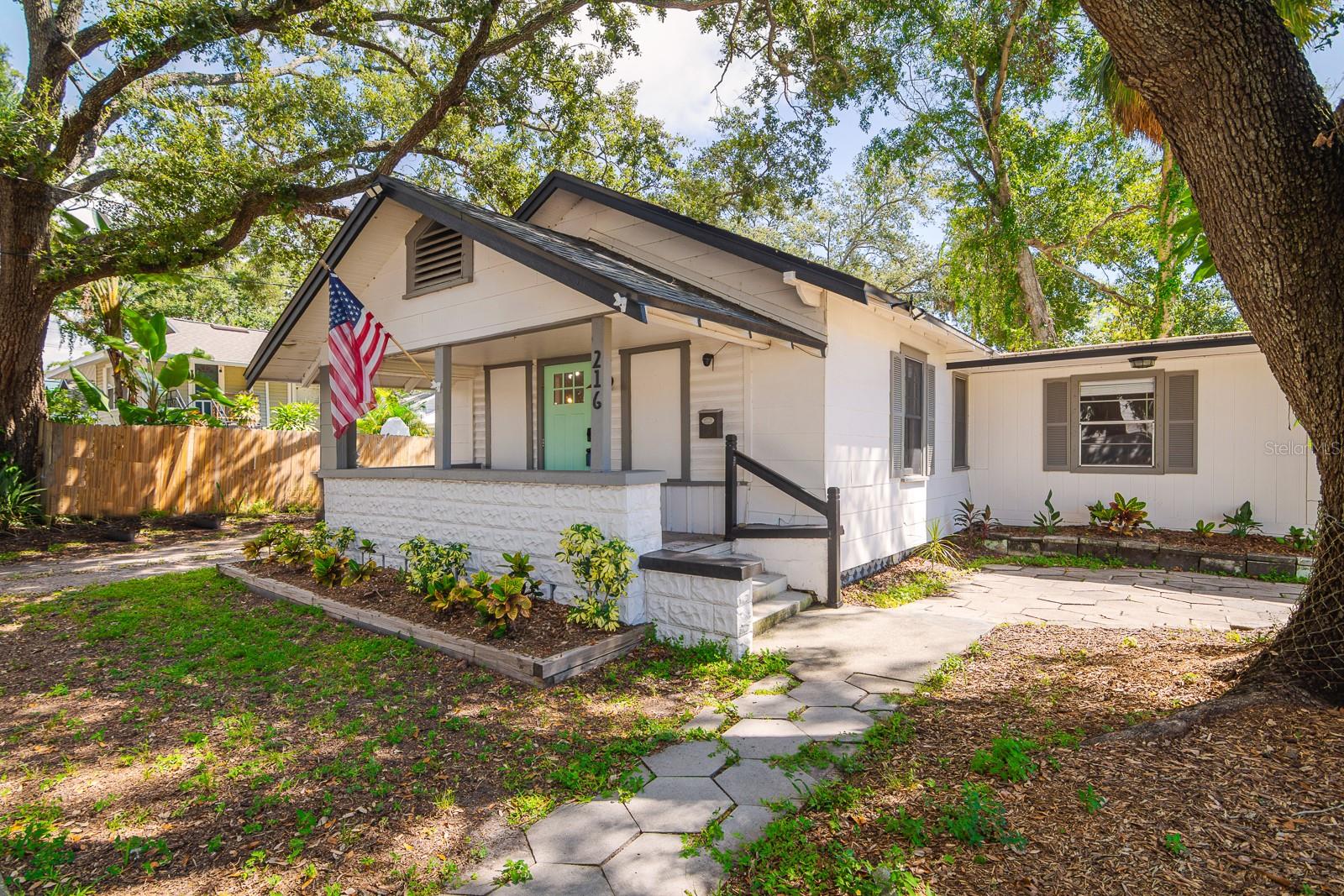 Image 3 of 45 For 216 29th Street S