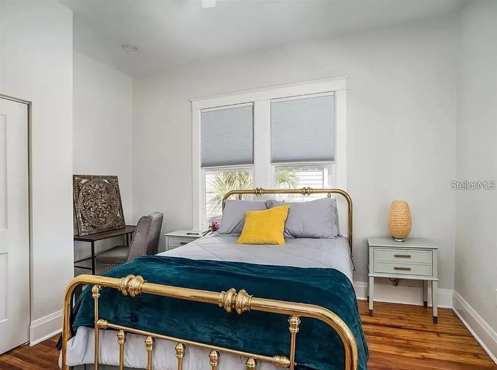 Listing photo id 14 for 2131 Cypress Street