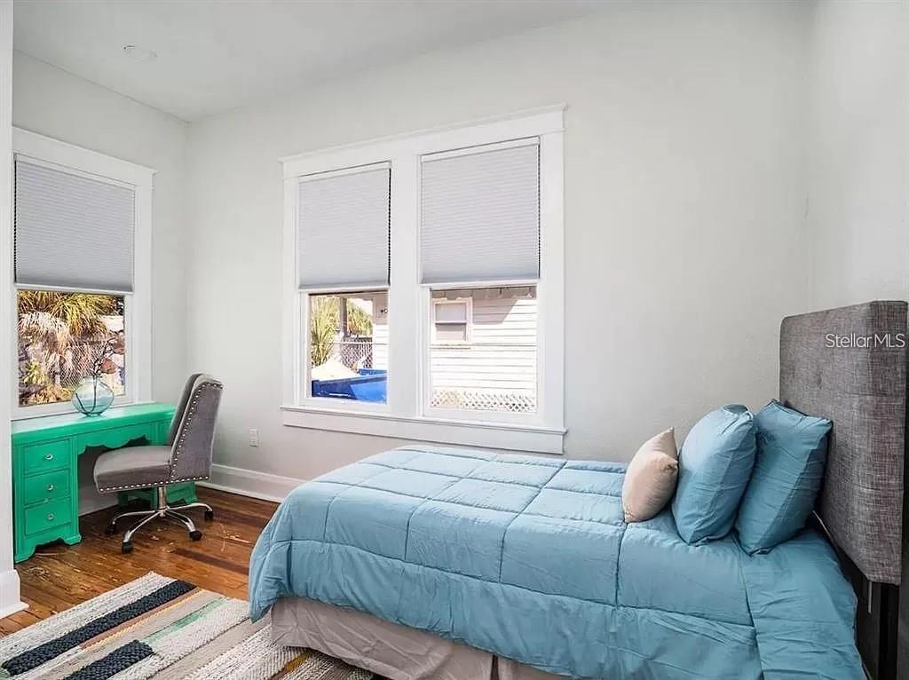 Listing photo id 18 for 2131 Cypress Street