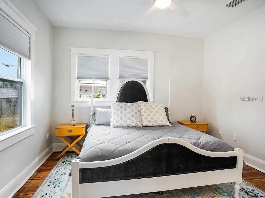 Listing photo id 20 for 2131 Cypress Street